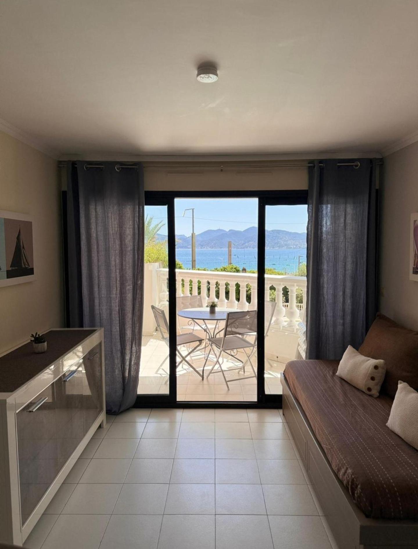 Vue , Piscine * Cannes