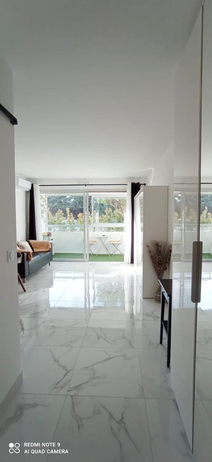 Apartment Bord De Mer, Midi, Acces Direct A La Cannes