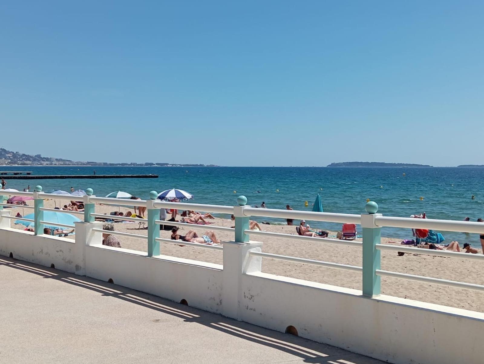 Apartment Bord De Mer, Midi, Acces Direct A La Cannes