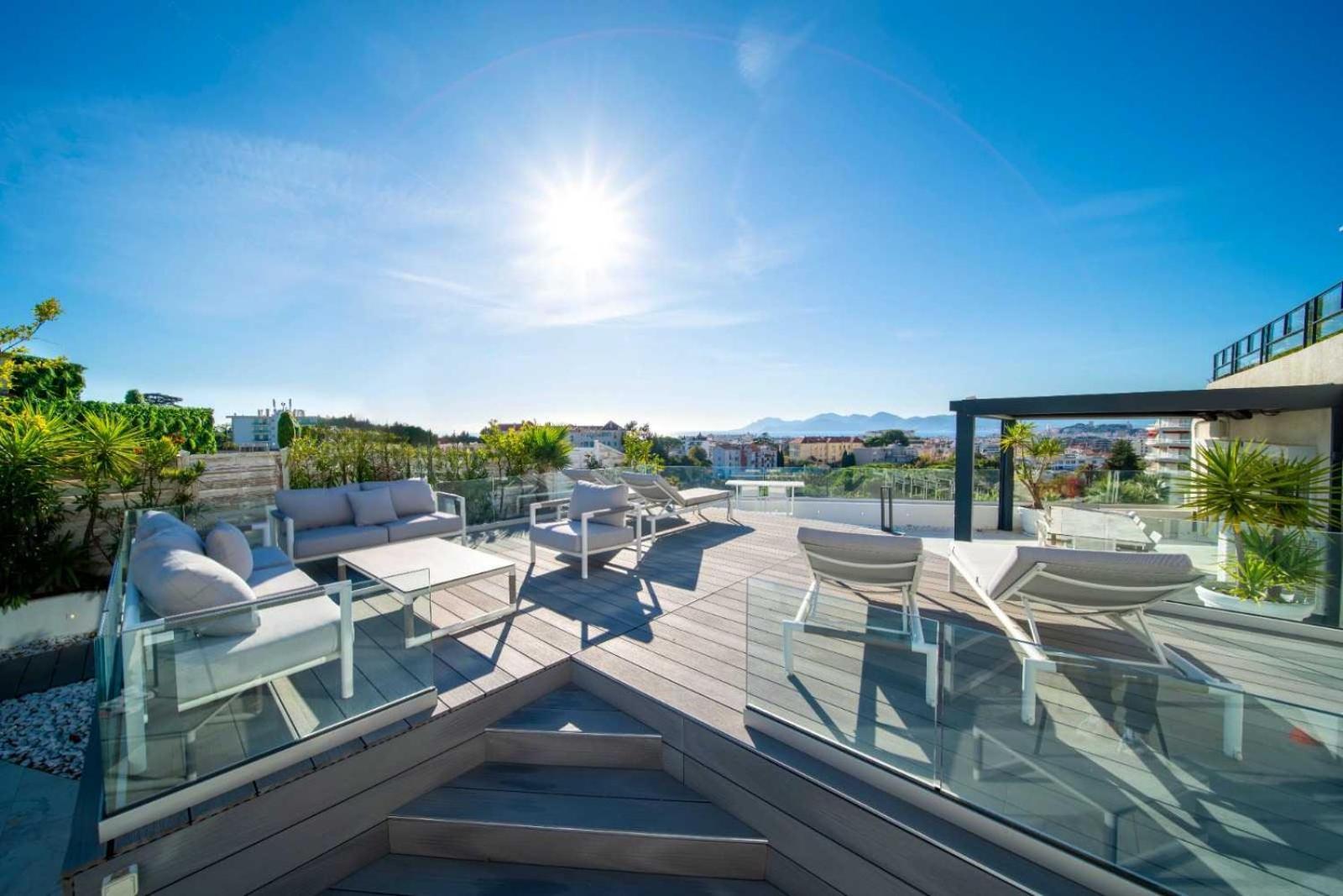 Sumptuous Terrace - - Sea View
