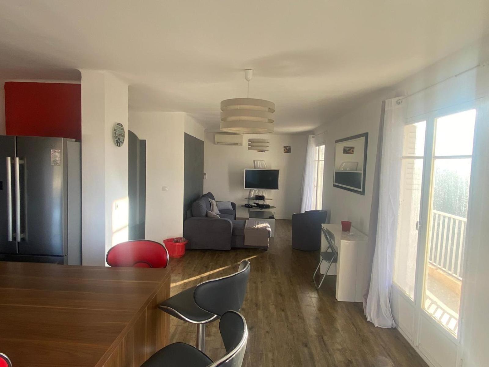 3 Pieces A Croix Des Gardes Cannes