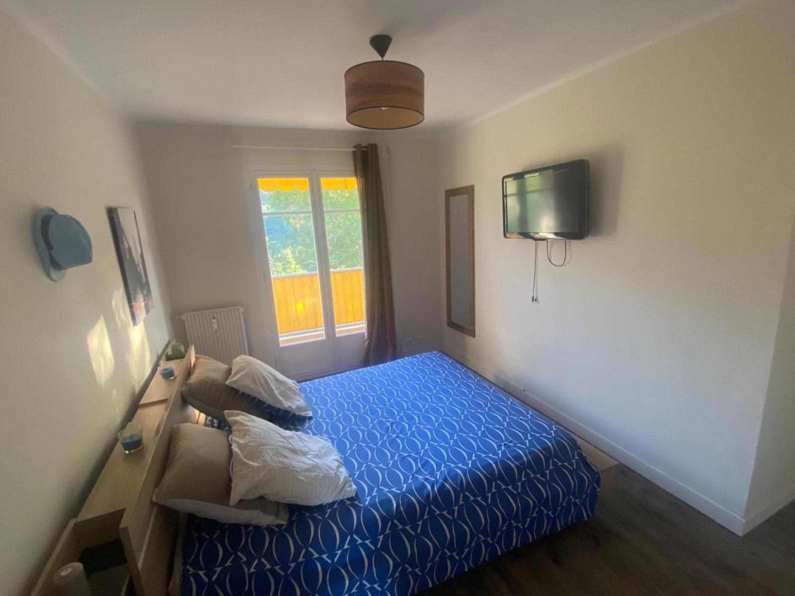 3 Pieces A Croix Des Gardes * Cannes