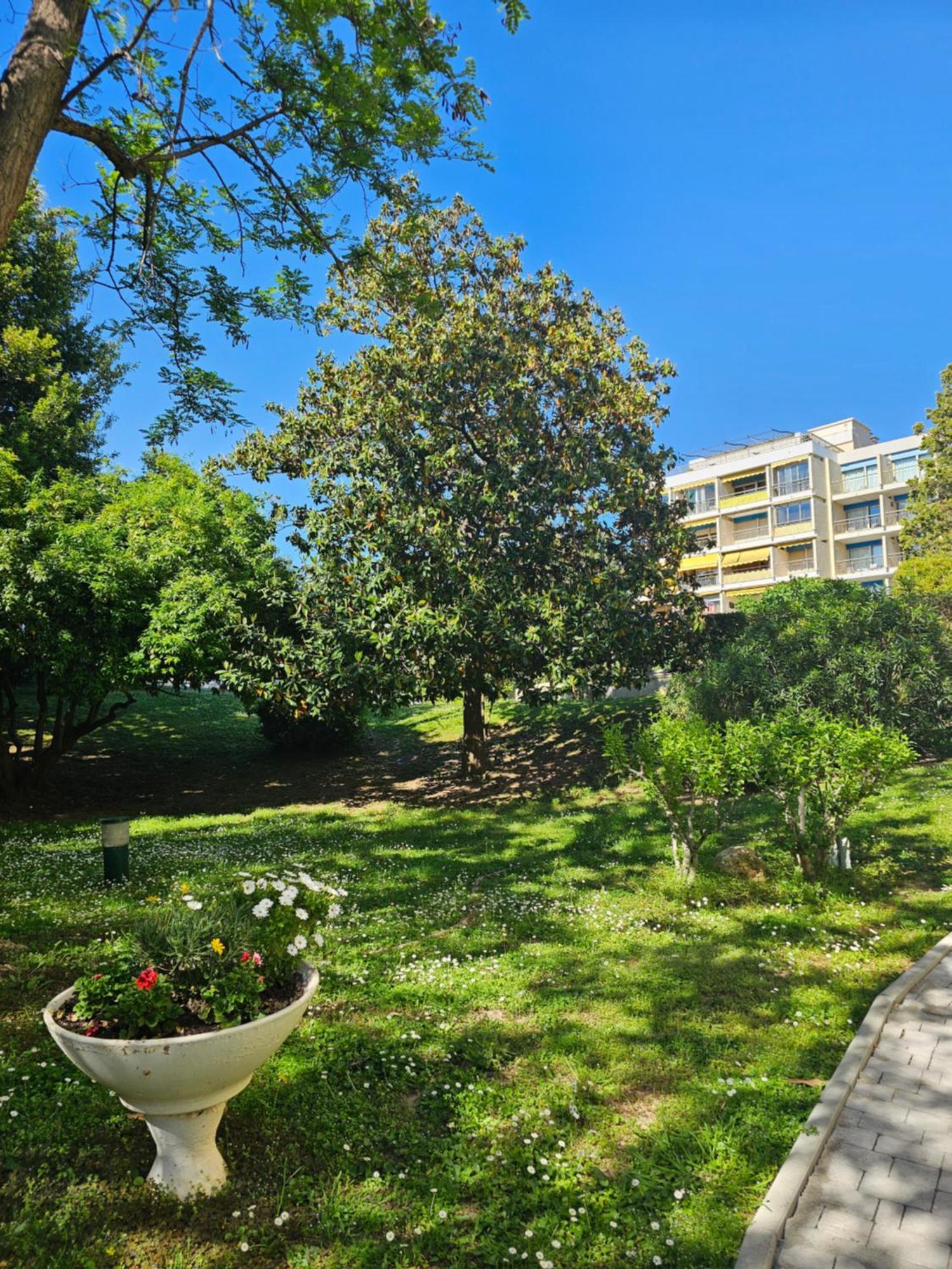 Calme A 200m Des Plages Appartement Cannes