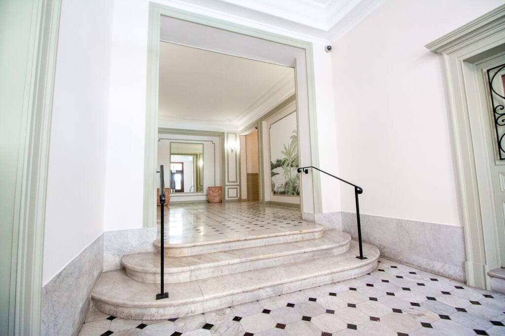 Brand New 2 Min Walk To Palais Cannes