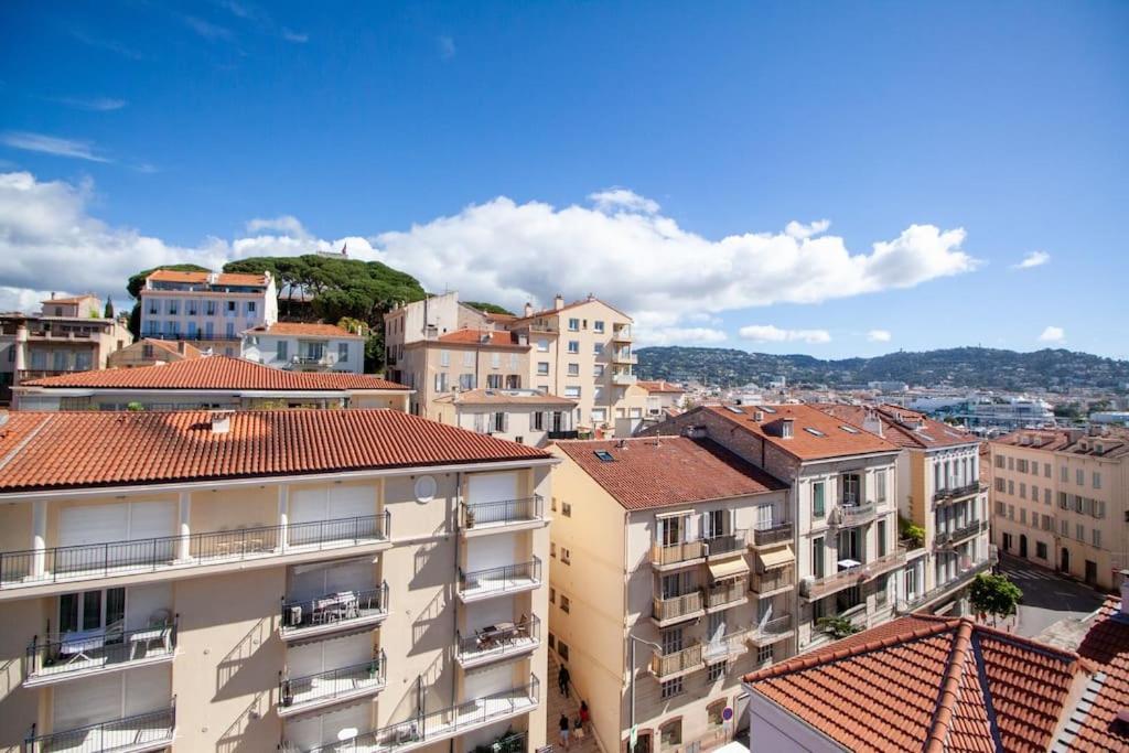 Brand New 2 Min Walk To Palais
