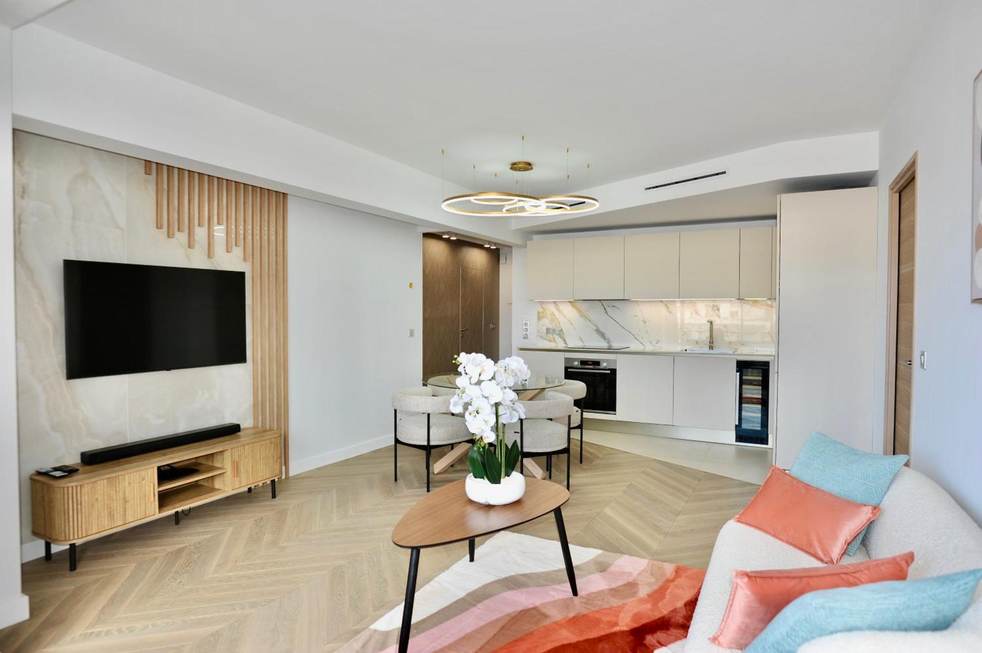 Apartment Luxury Romantic 45 Croisette Two Bedrooms