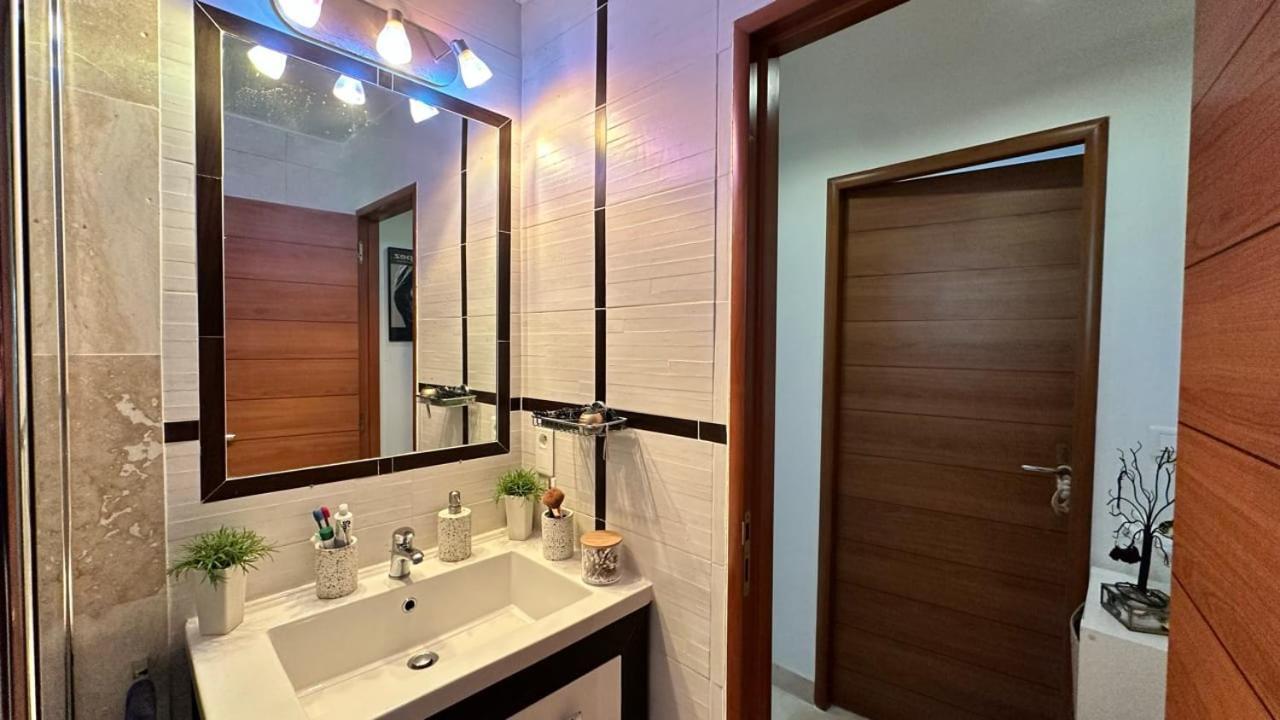 B023 Tres Bel Proche De La A Apartment *