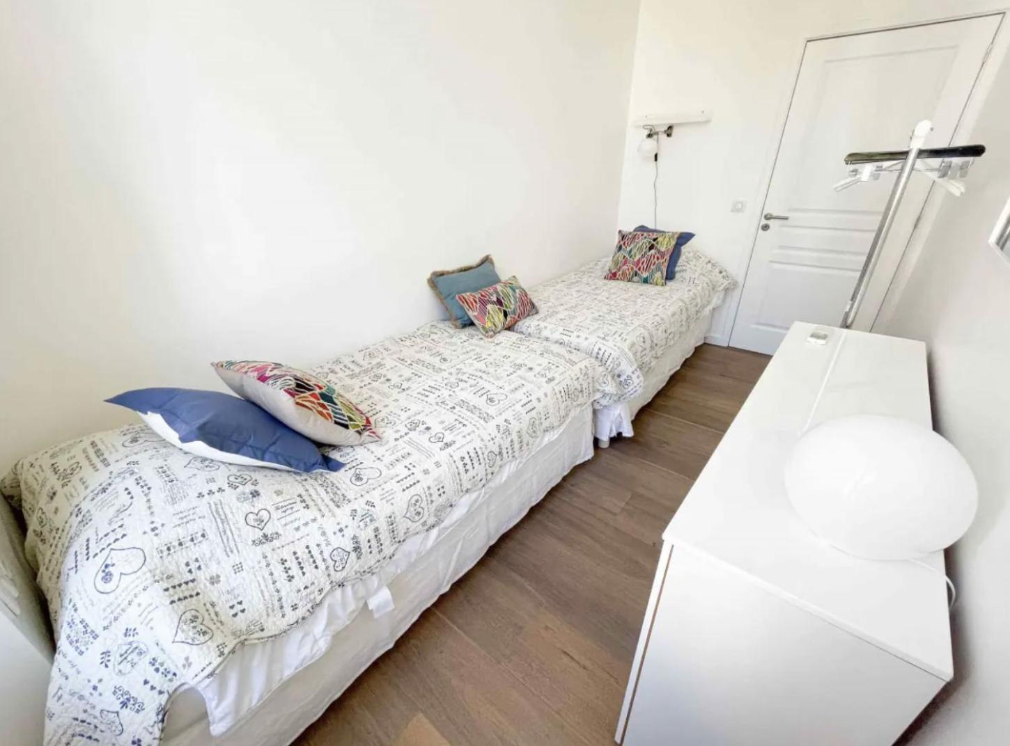 Beautifully Renovated 3 Bedroom In The Heart Of * Cannes