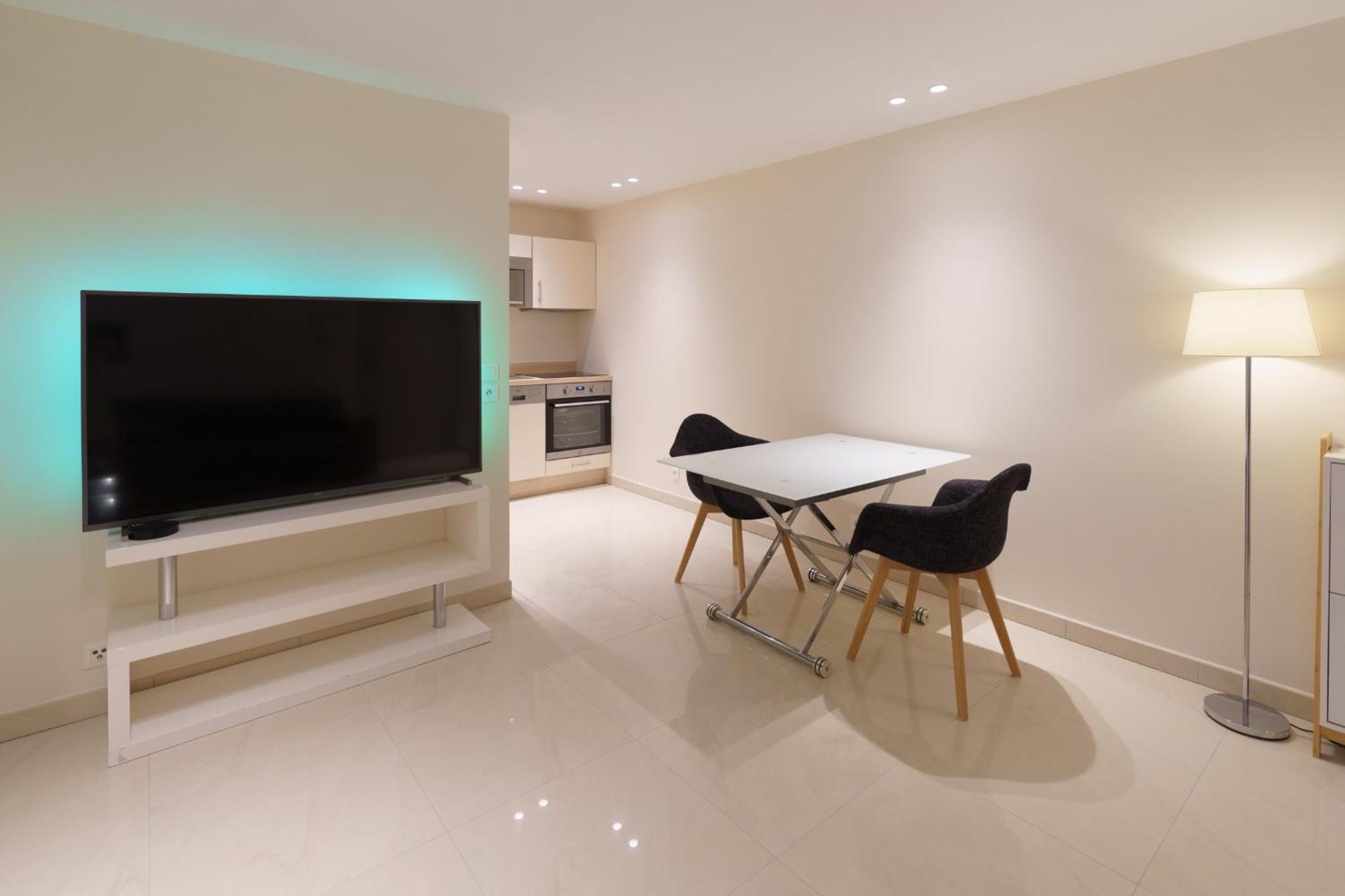 Apartment Cannes: Superbe De Type T2 Pour 4 Pers *