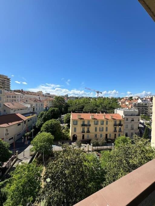 Superbe Avec Terrasse, 5 Minutes Croisette *