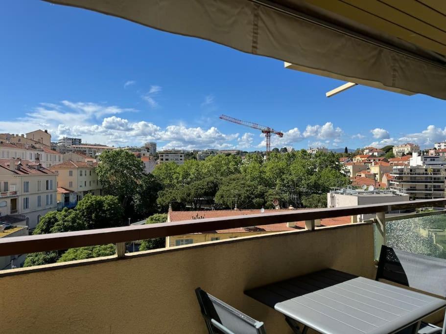Apartment Superbe Avec Terrasse, 5 Minutes Croisette Cannes