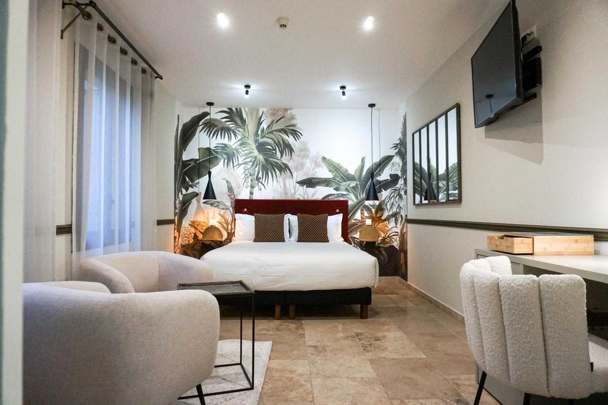 Pruly Centre Hotel