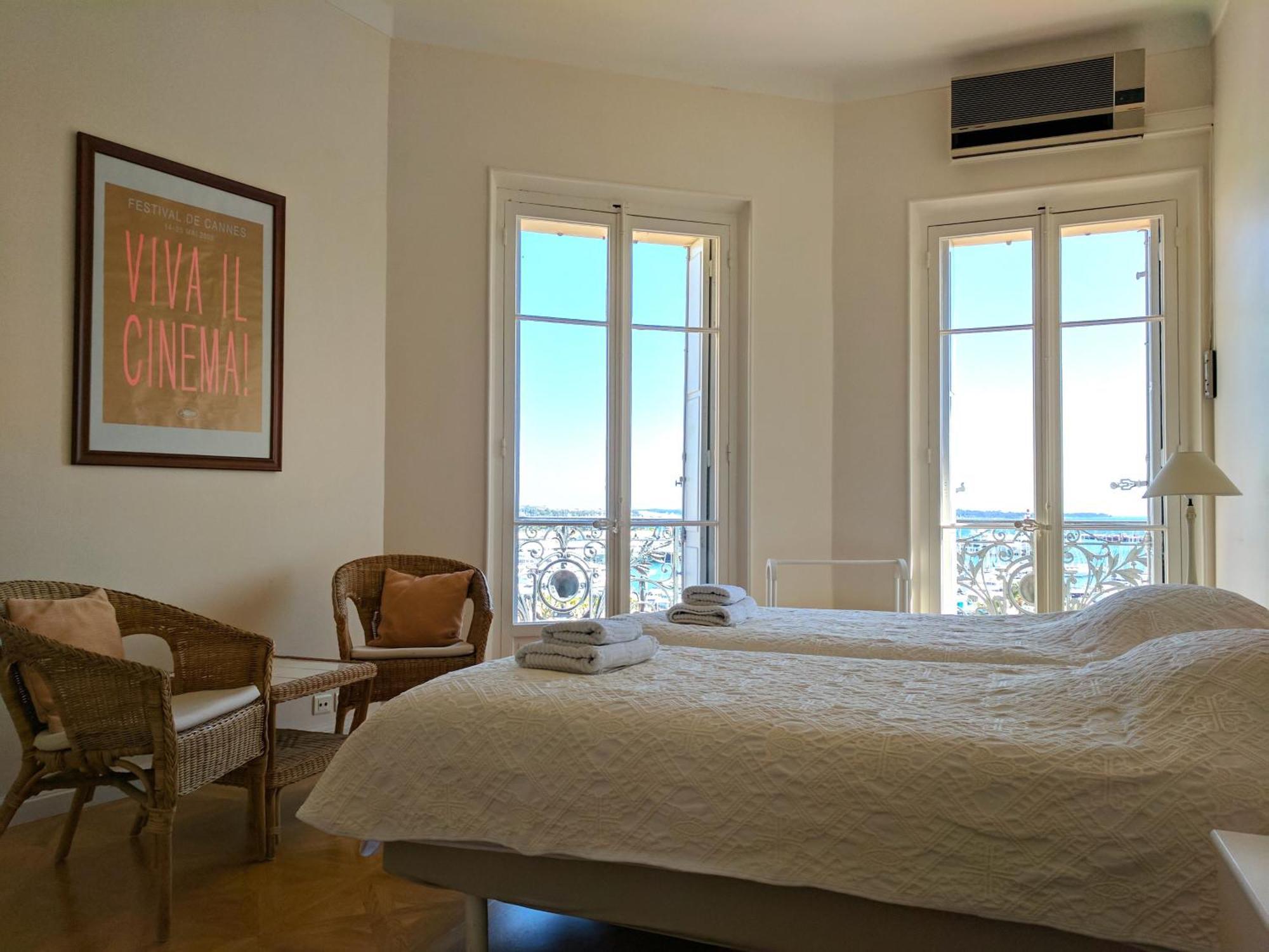 Citilet Louis Blanc 1,2,3 - Three Gorgeous, Open-plan Apartment Cannes