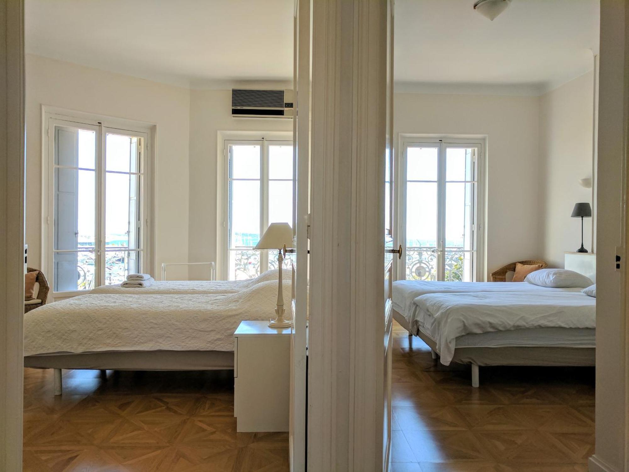 Citilet Louis Blanc 1,2,3 - Three Gorgeous, Open-plan Apartment