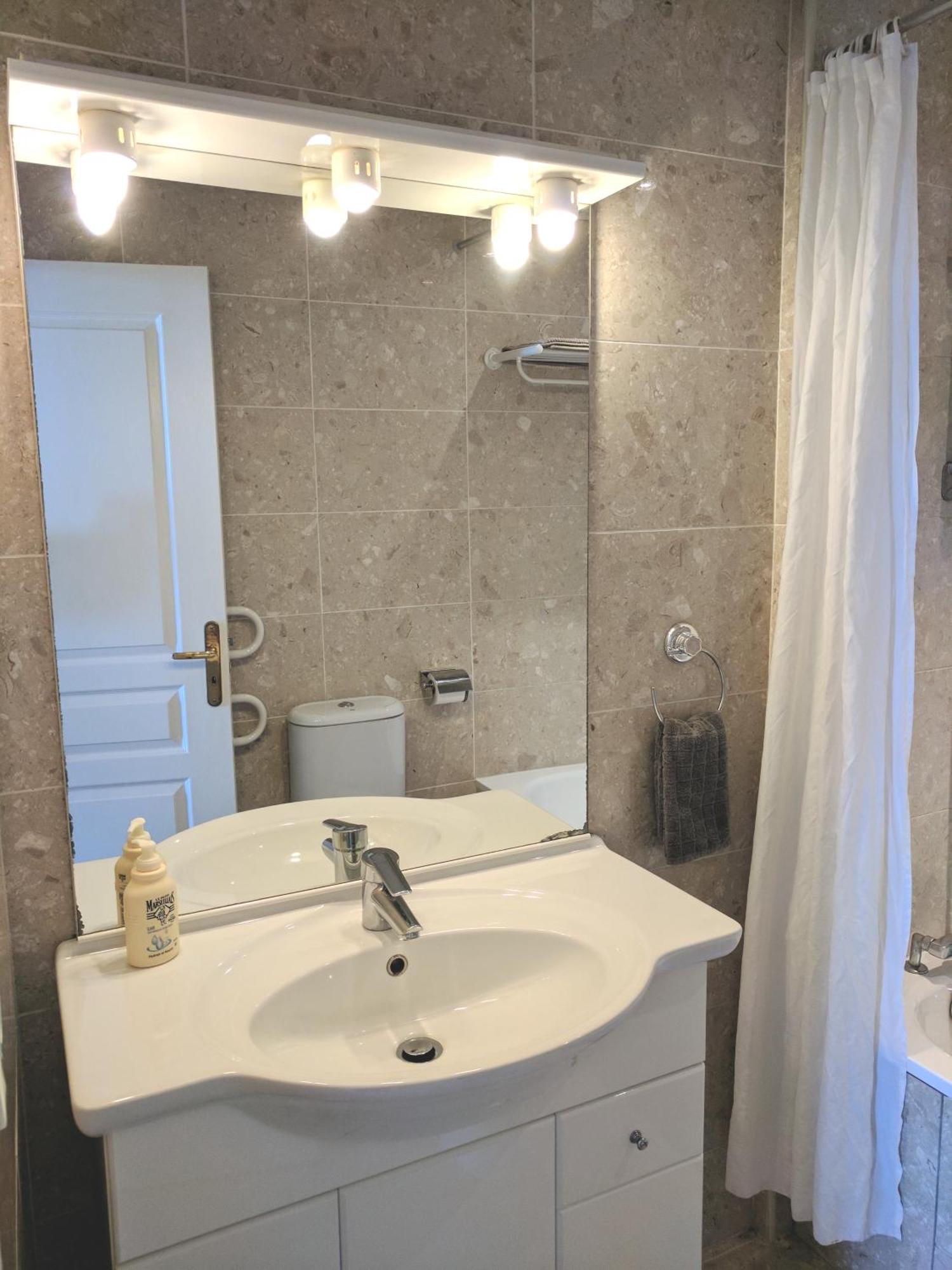 Citilet Louis Blanc 1,2,3 - Three Gorgeous, Open-plan Apartment Cannes