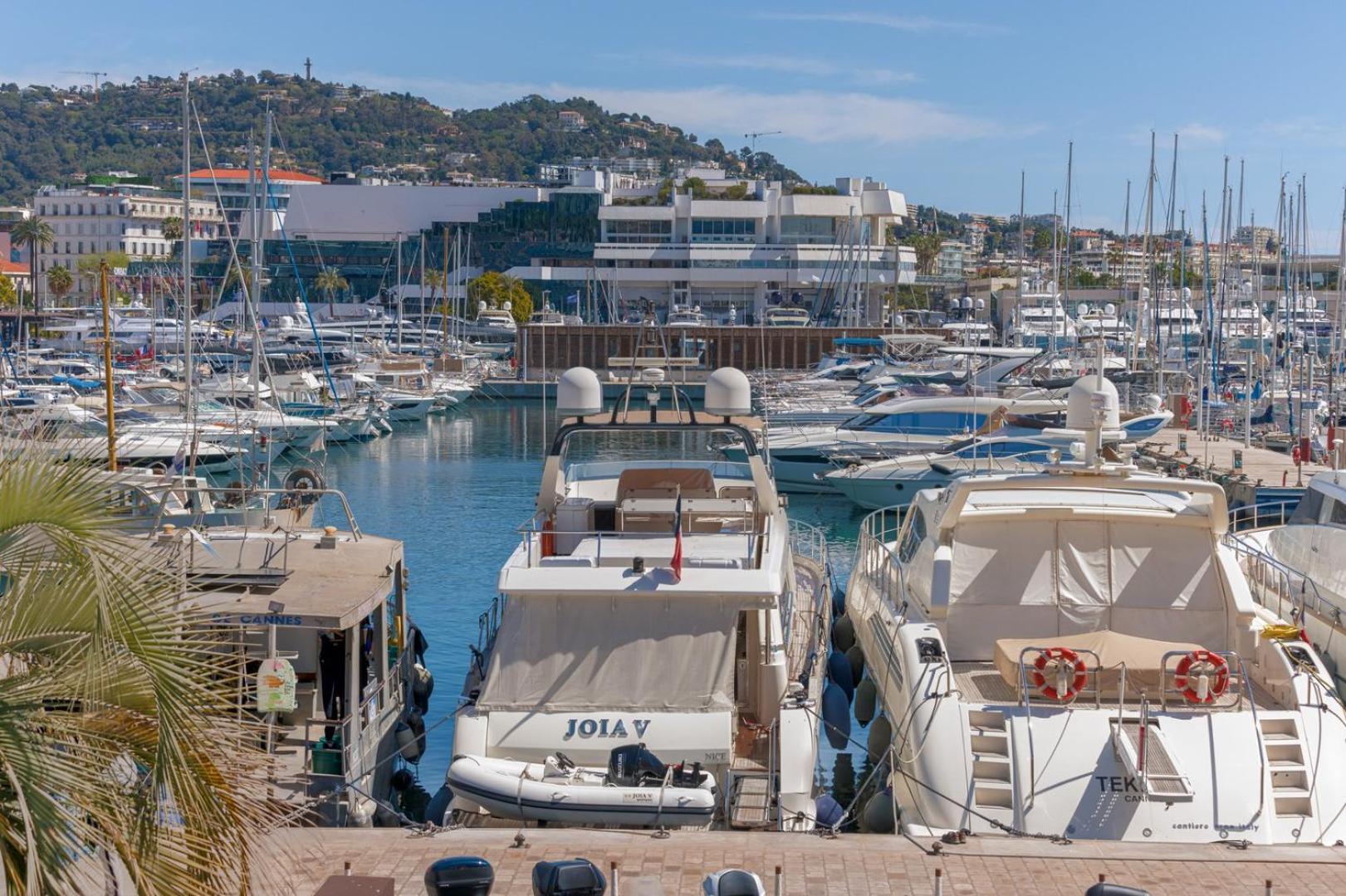 Appartement L'honorat Vue Mer Et Port, A Cote Des Plages Du Midi Et Proche Du Palais *
