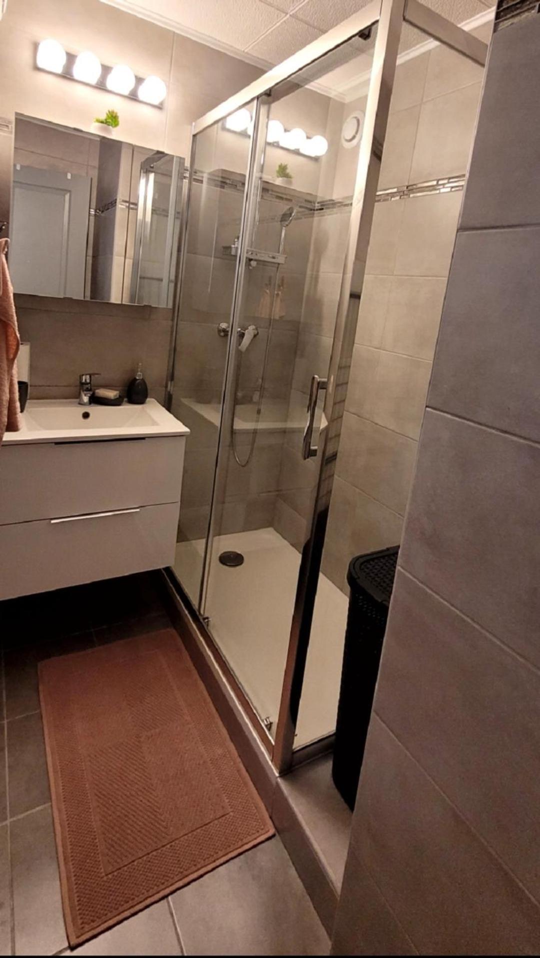 Apartment Proche De La *