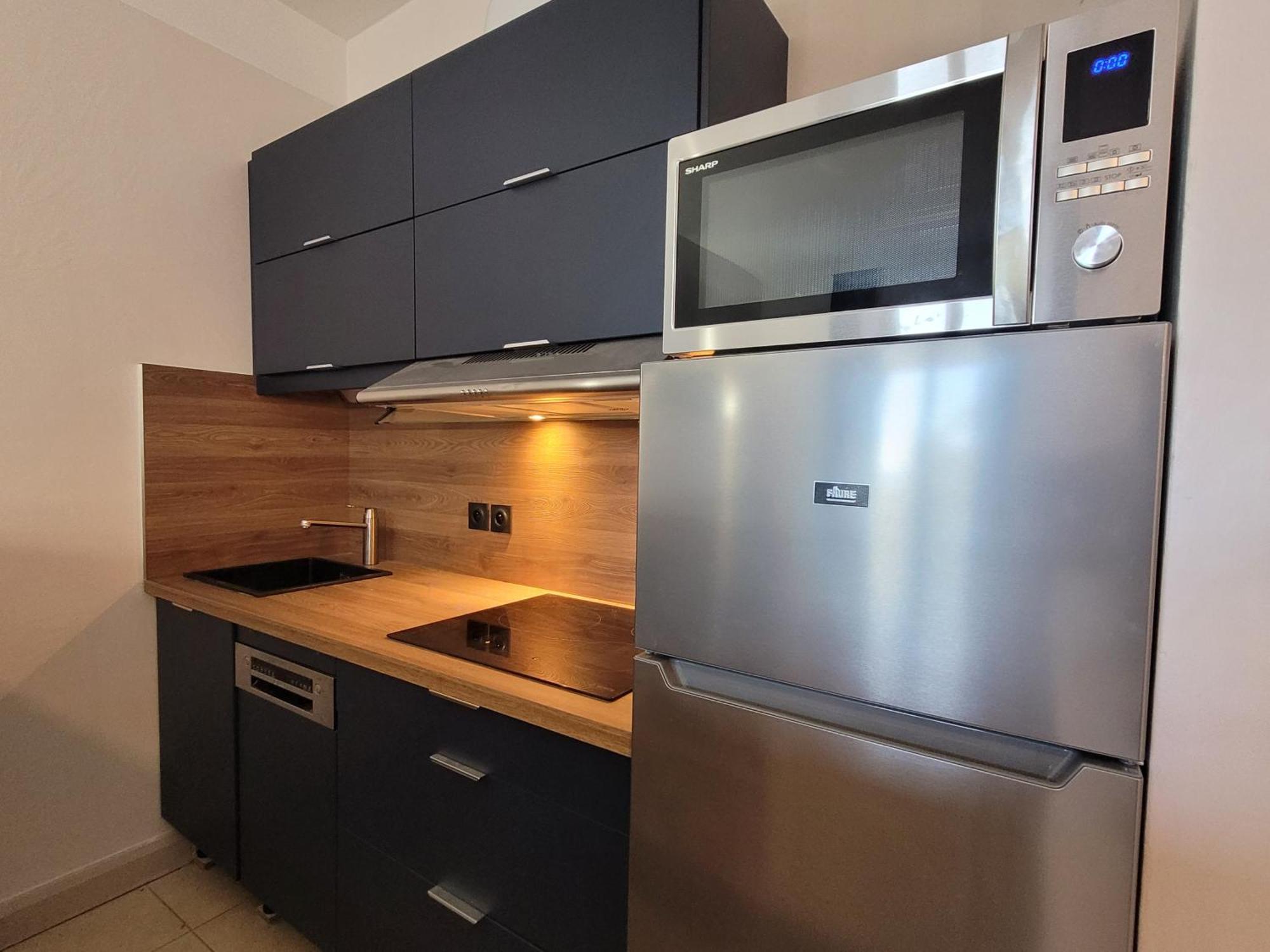 3p Dans Maison Bourgeoise - 6 Personnes - Vue - Parking * Cannes