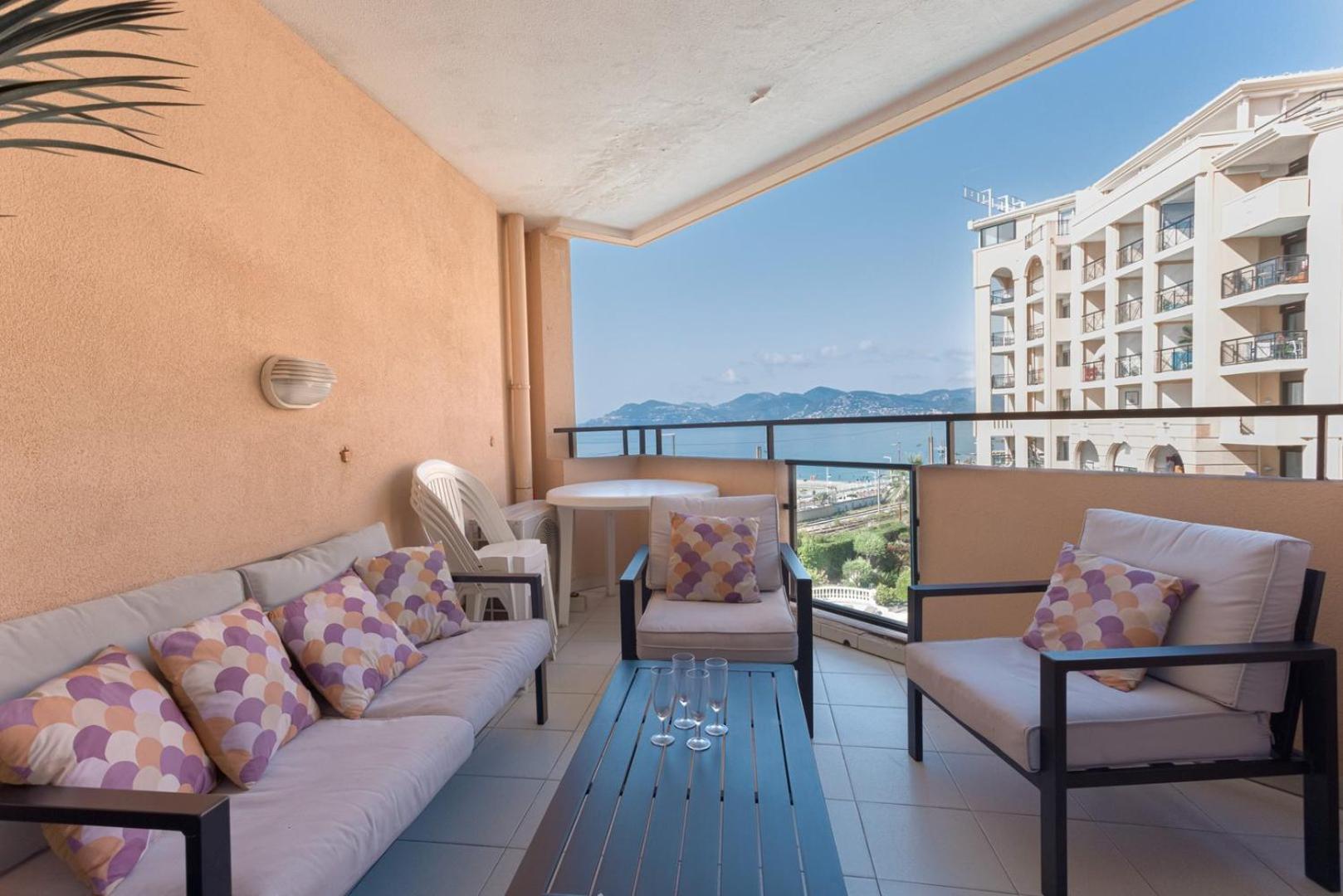 Serene Azure Apt With Riveria View Appartement Cannes