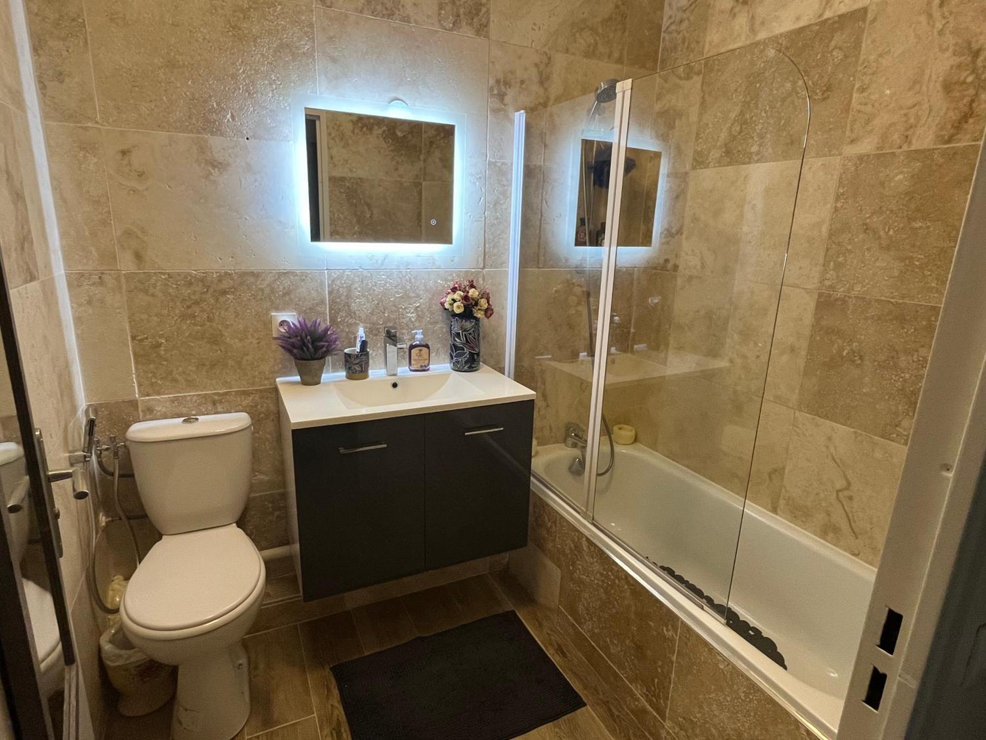 Agreable Et Salle De Bain Privee Dans Notre Partage *