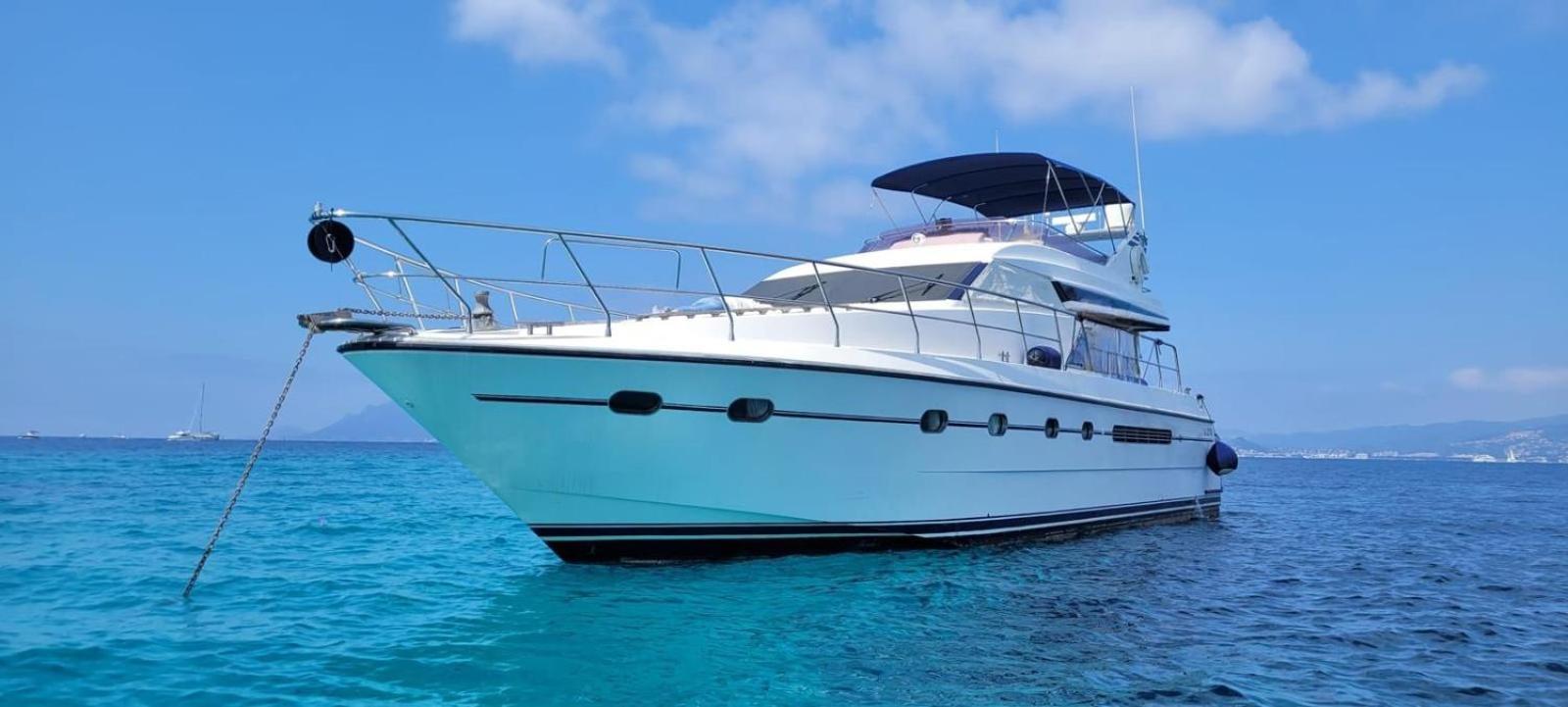 Botel Yacht Exceptionnel - Vieux Port De - 3 Chbr / 2 Sdb