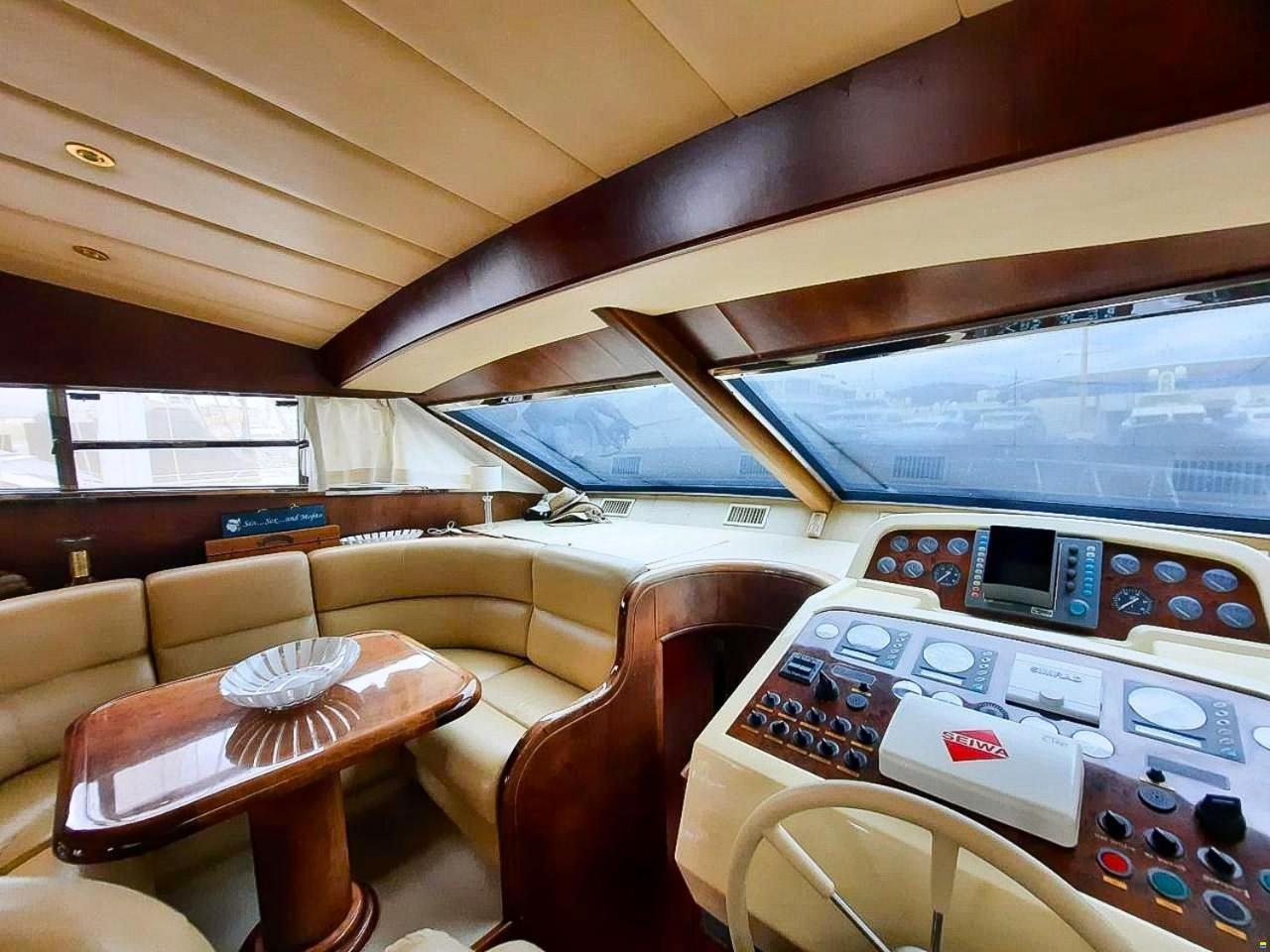 Yacht Exceptionnel - Vieux Port De - 3 Chbr / 2 Sdb Botel *