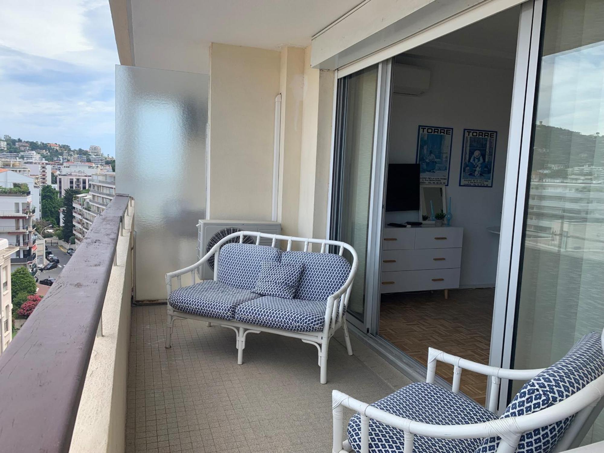 Apartment Ibis 5380 Cannes