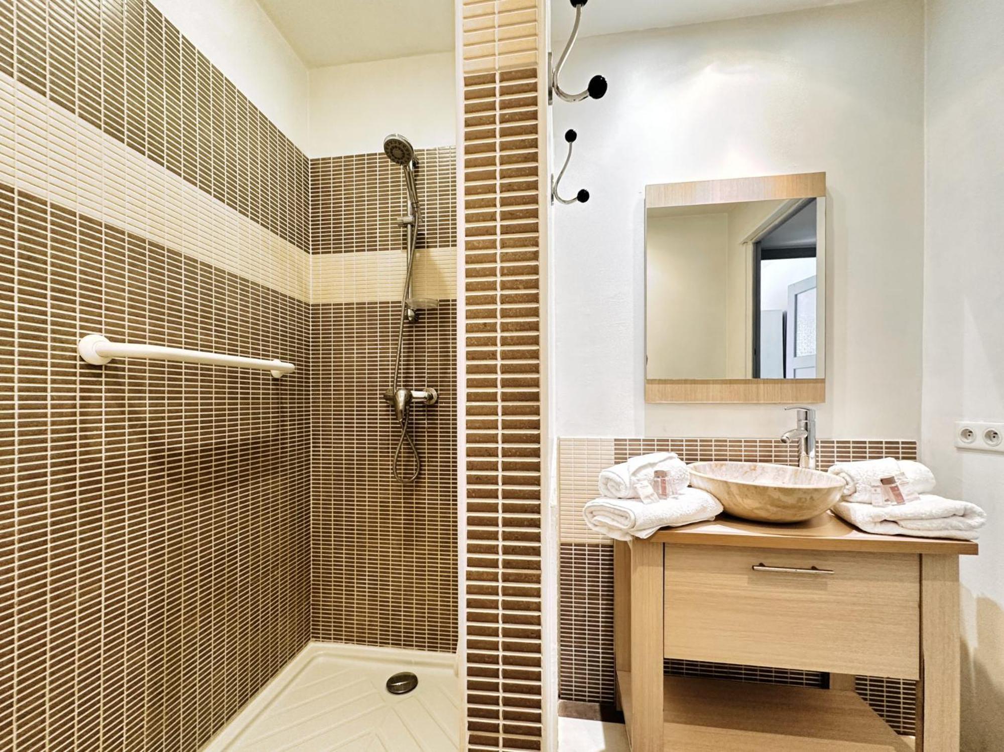 Le Globe Trotteur - 2 Pieces Centre Apartment