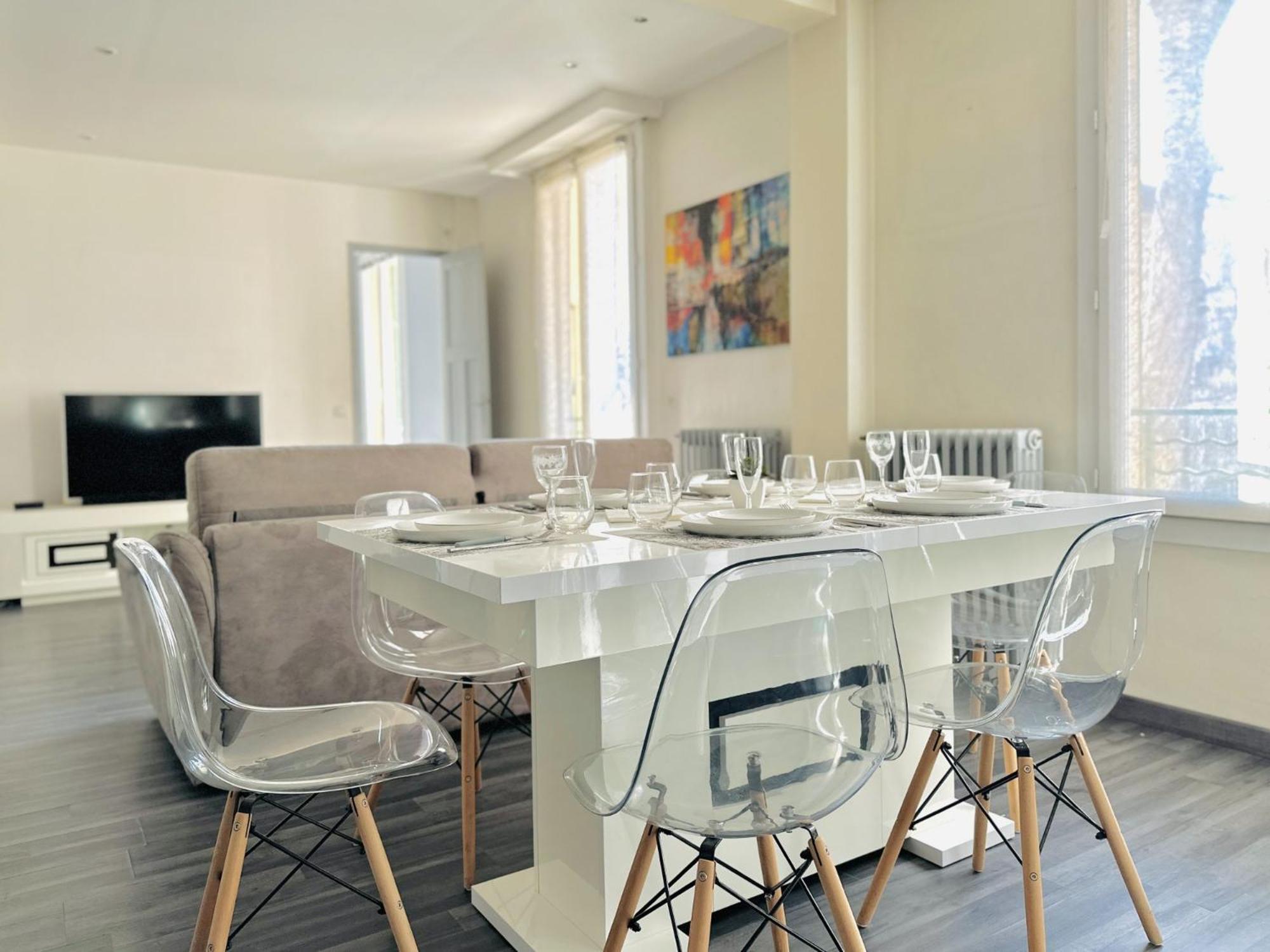 Le Globe Trotteur - 2 Pieces Centre * Cannes