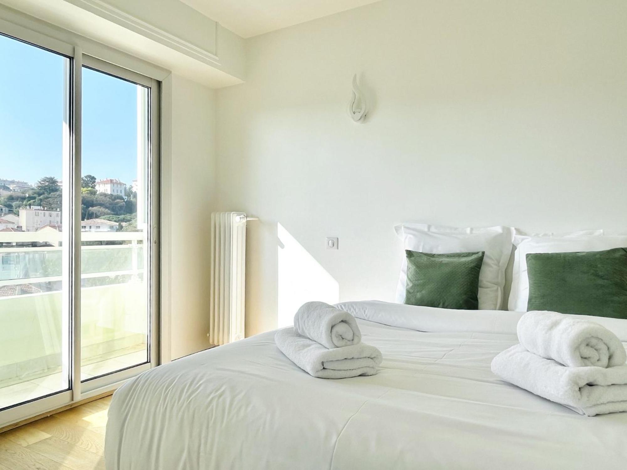 Apartment Le Panoramique - 4 Pieces Centre Cannes