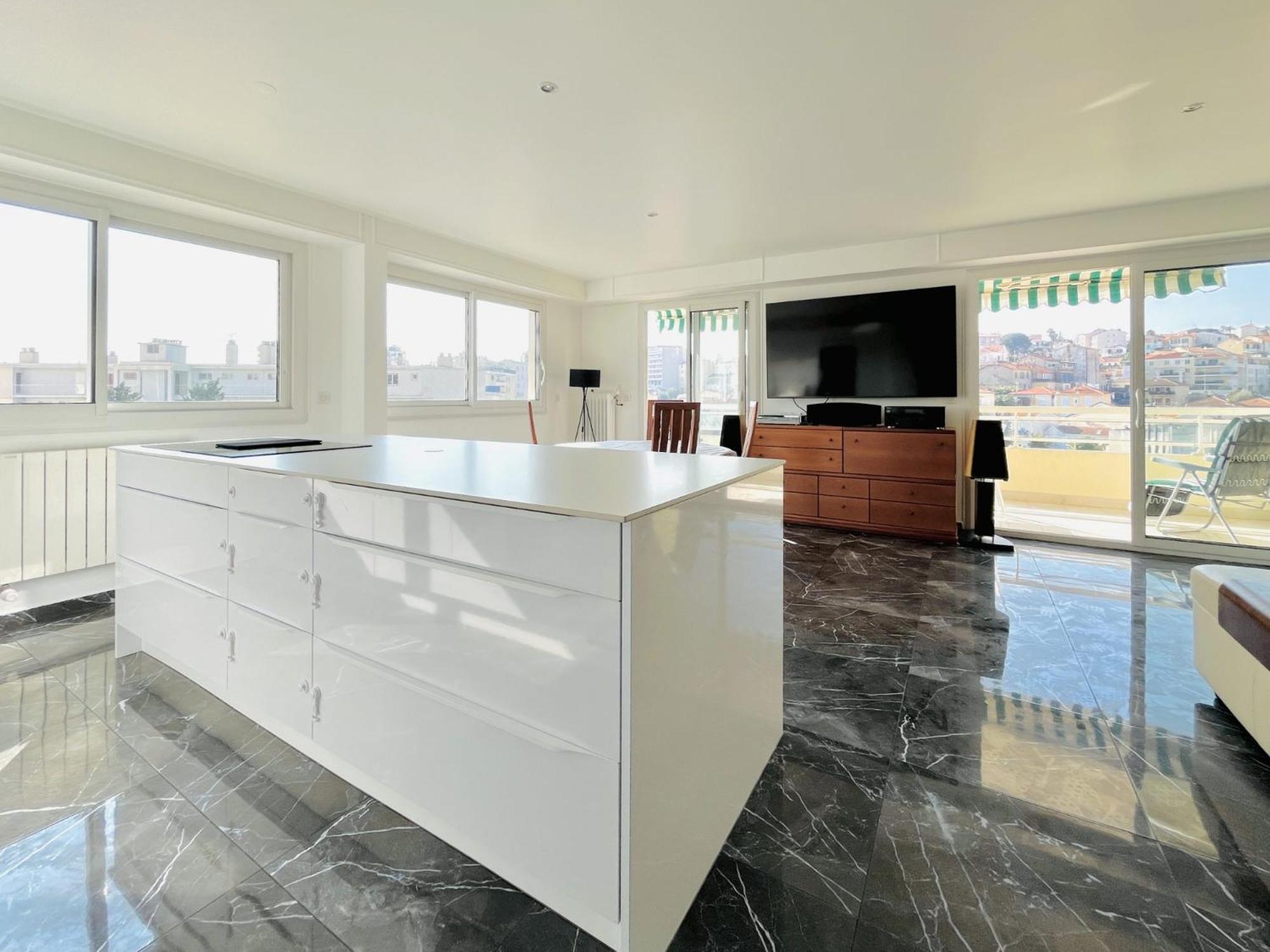 Le Panoramique - 4 Pieces Centre Apartment