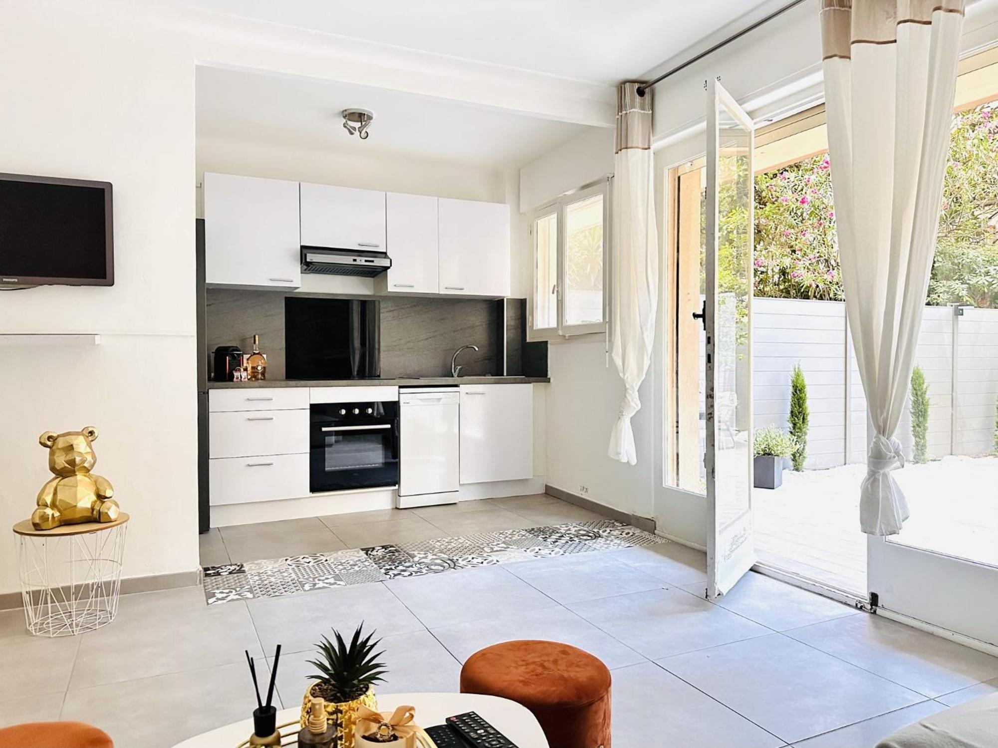 Le Cirodde - Grande Terrasse - Centre -clim Appartement