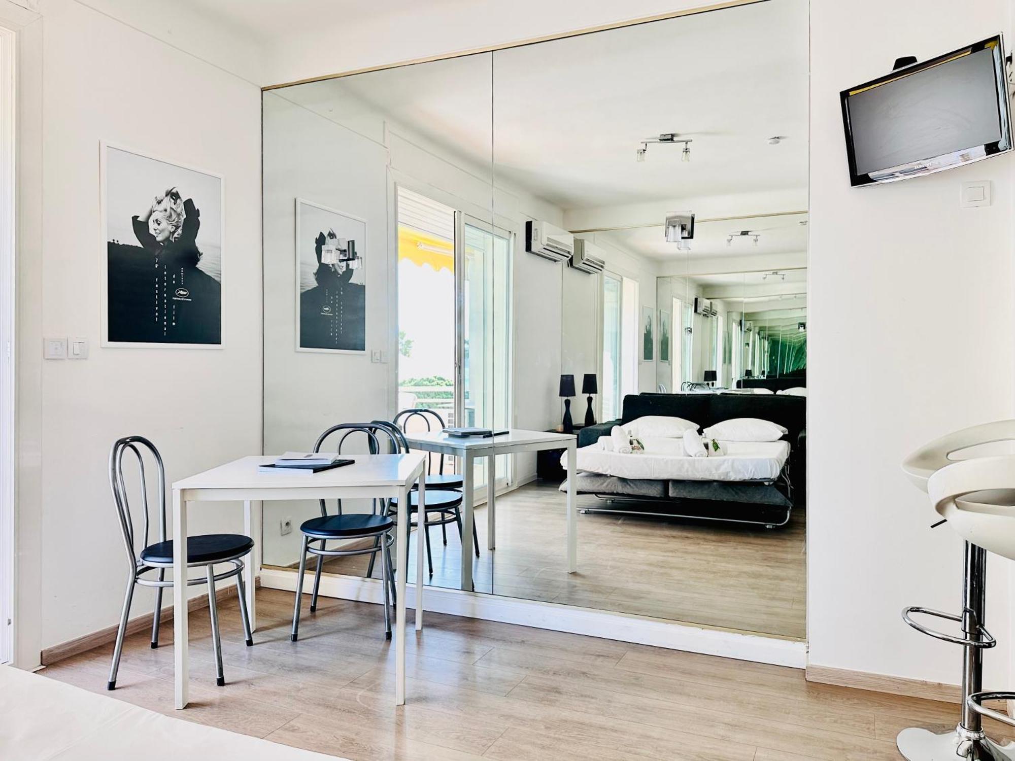 Palm Croisette - Vue & Martinez * Cannes