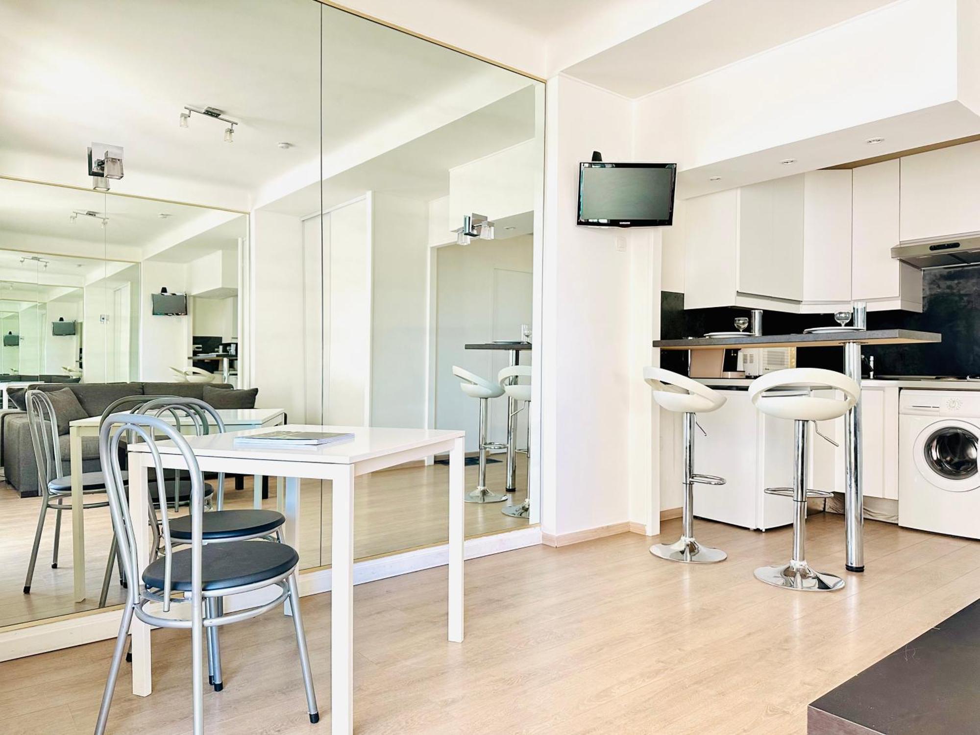 Palm Croisette - Vue & Martinez Appartement