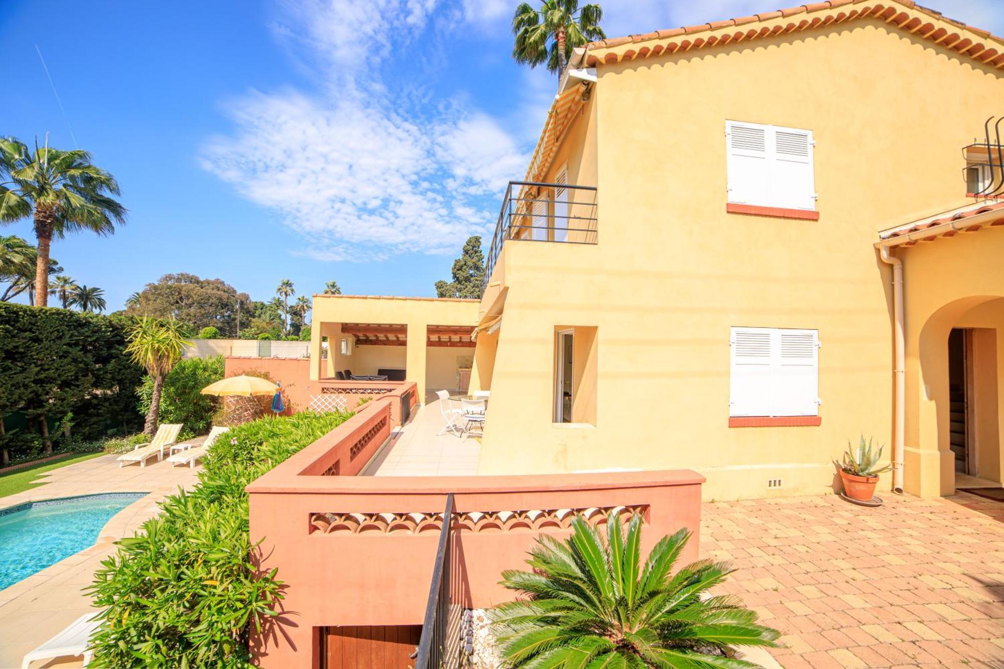 Cynthia - Piscine - Villa *