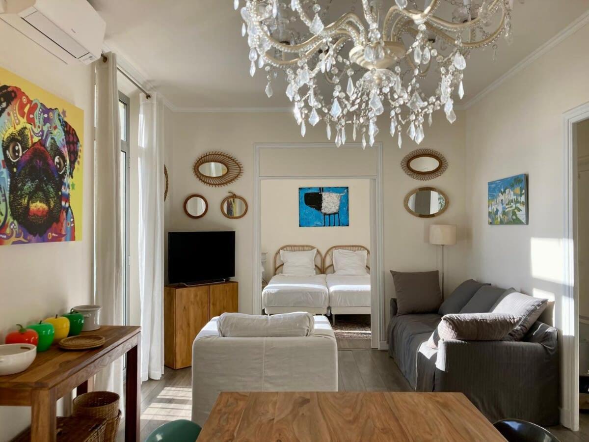 A015 - Beautiful With Sea View In Cannes
