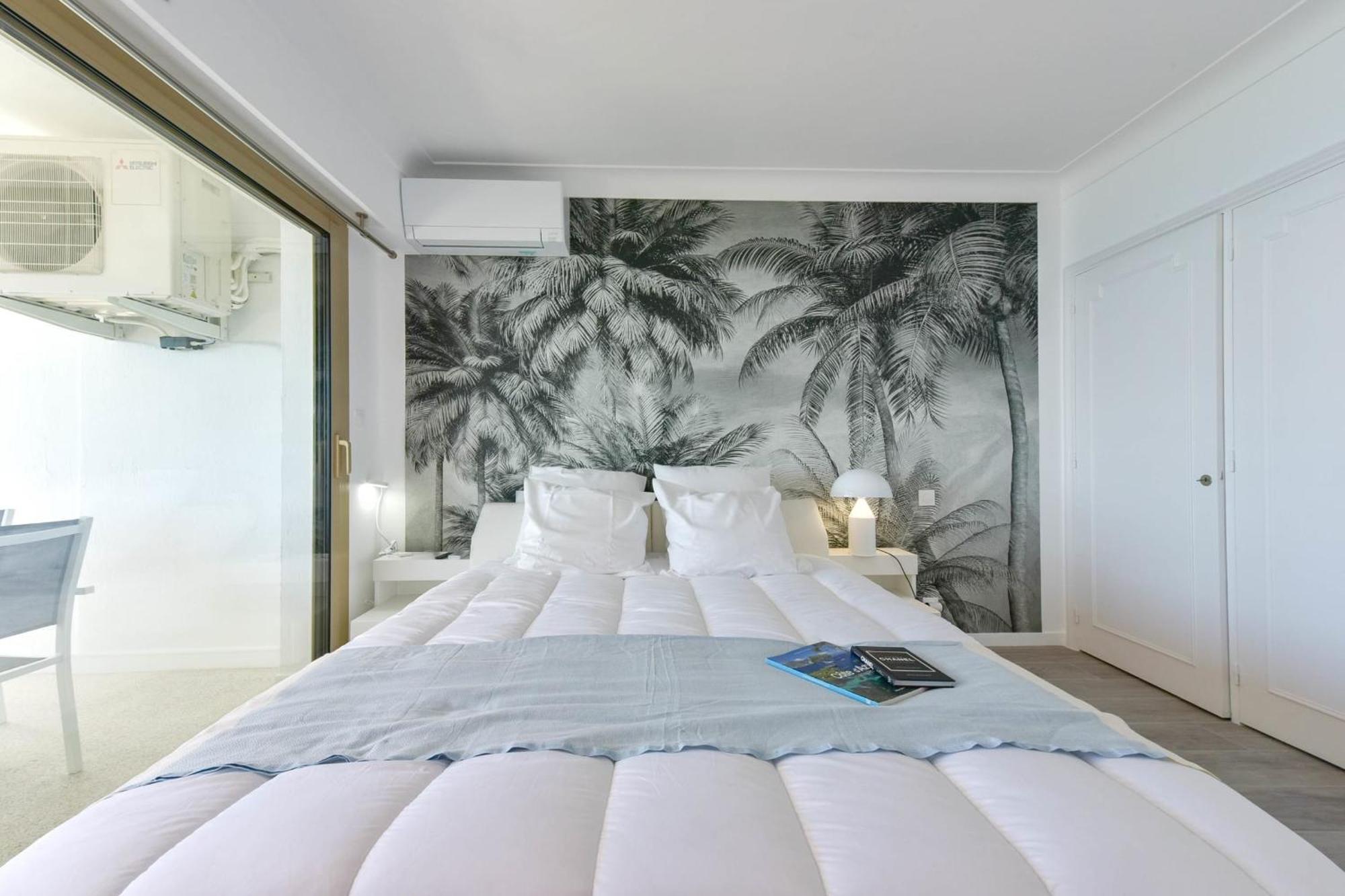 2-br Sea View Private Parking Walk To Beaches Apartment *