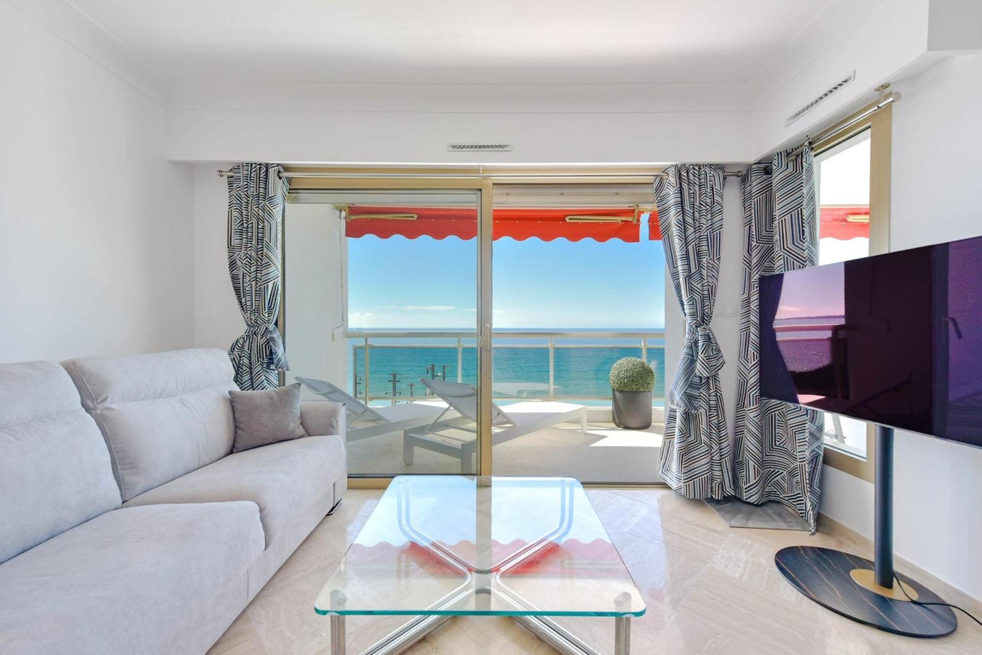 2-br Sea View Private Parking Walk To Beaches Cannes