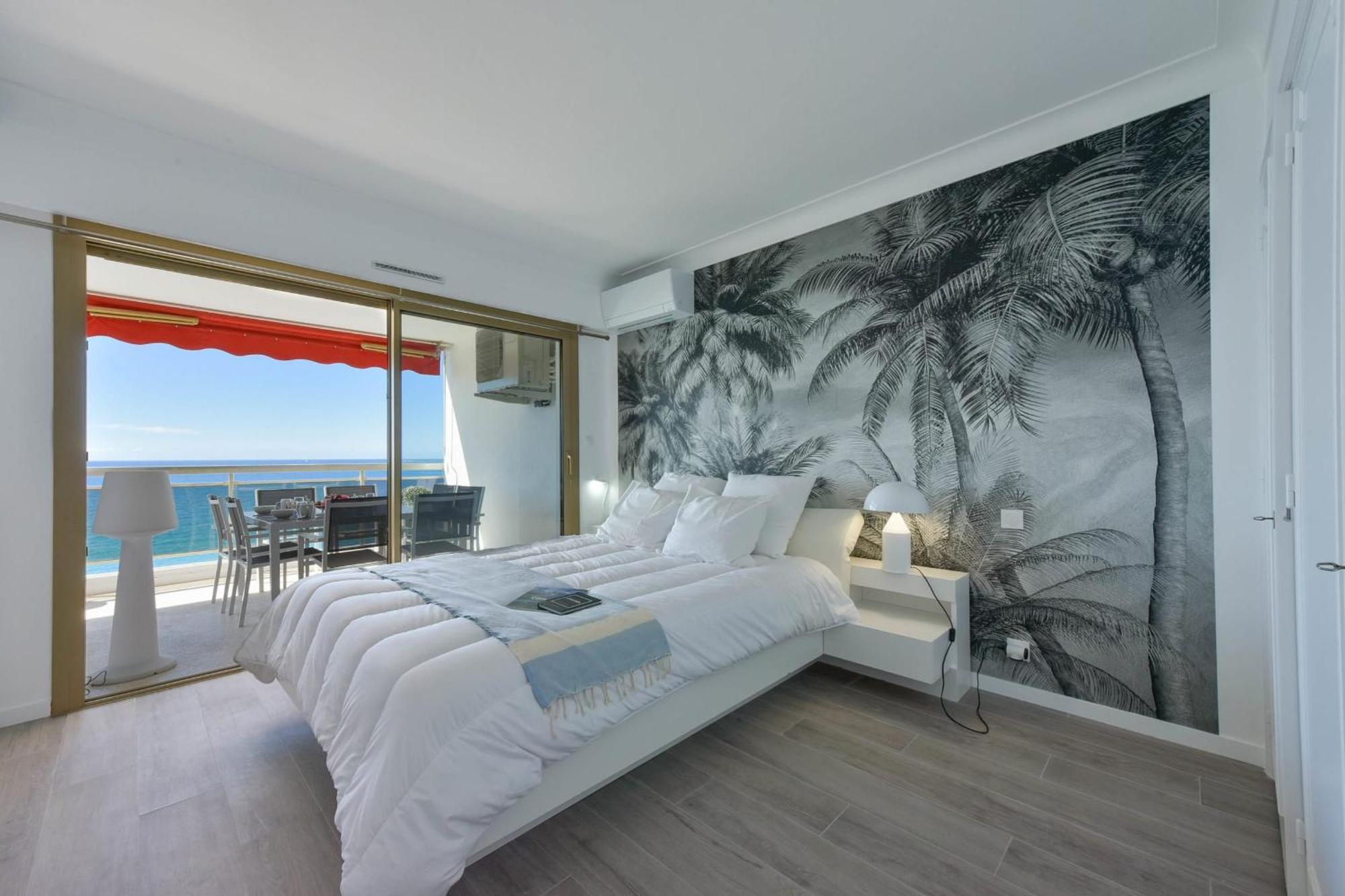2-br Sea View Private Parking Walk To Beaches Apartment *