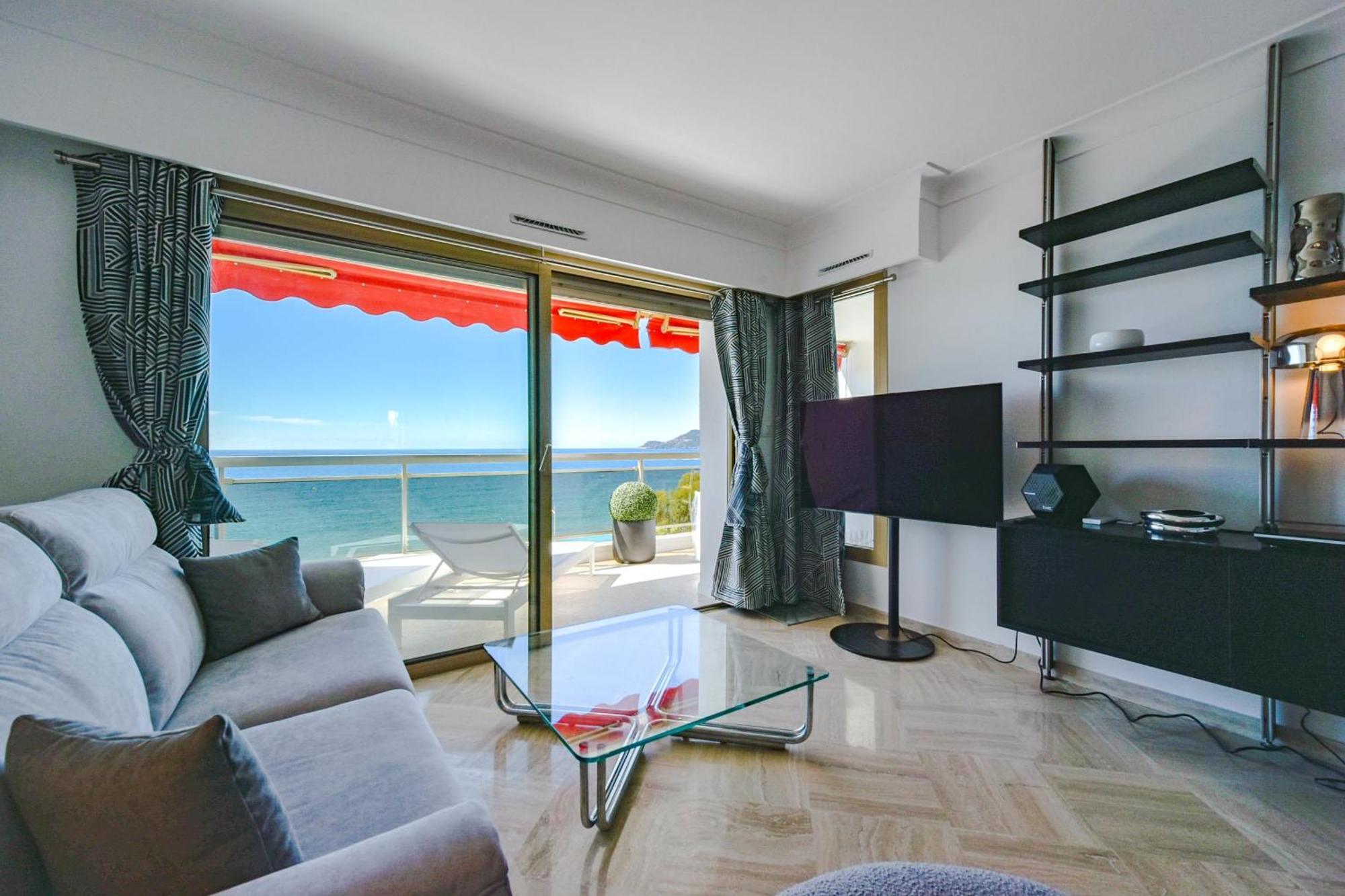 2-br Sea View Private Parking Walk To Beaches *