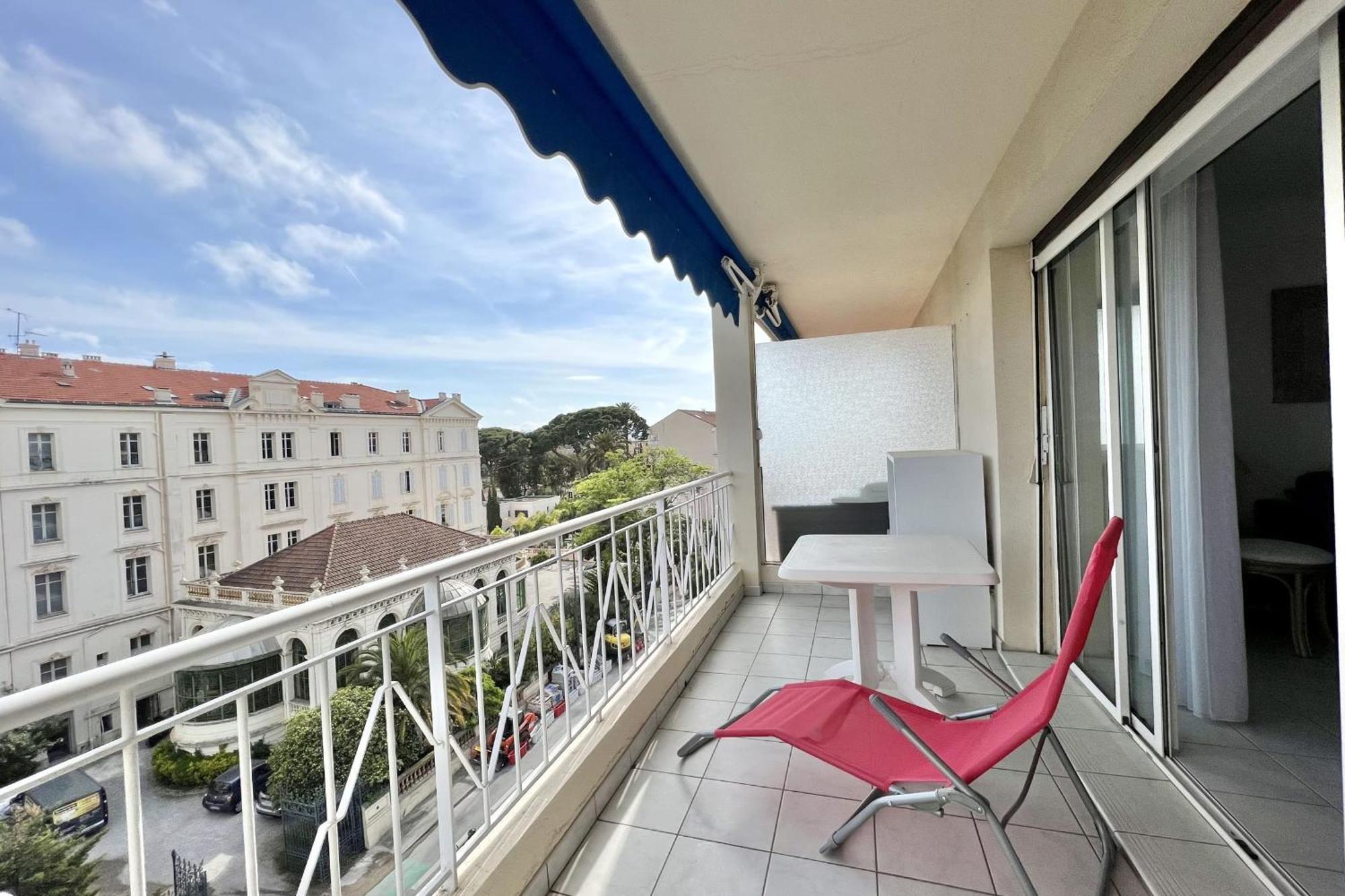 Apartment Bright Studio With Terrace And Sea View Cannes
