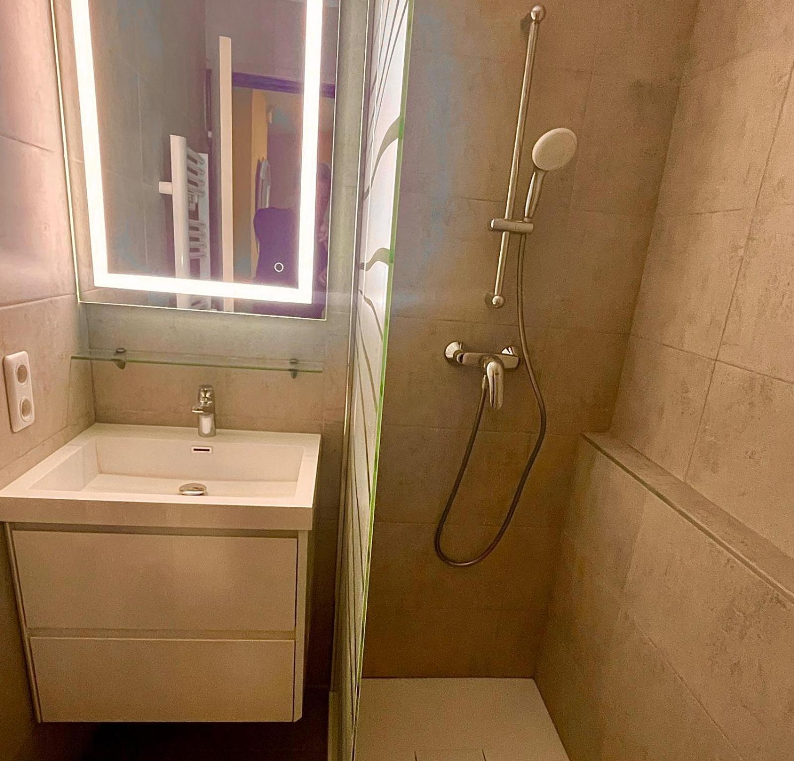 Cannes, La Palme D'or Apartment