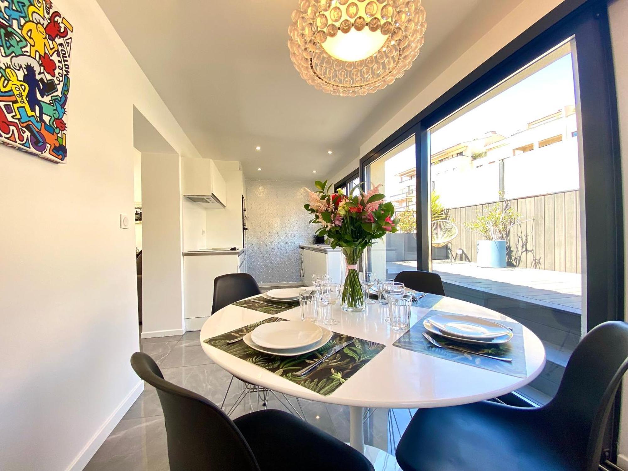 Apartment Les Toits Du Soleil: Luxury With Terraces And Jacuzzi In *