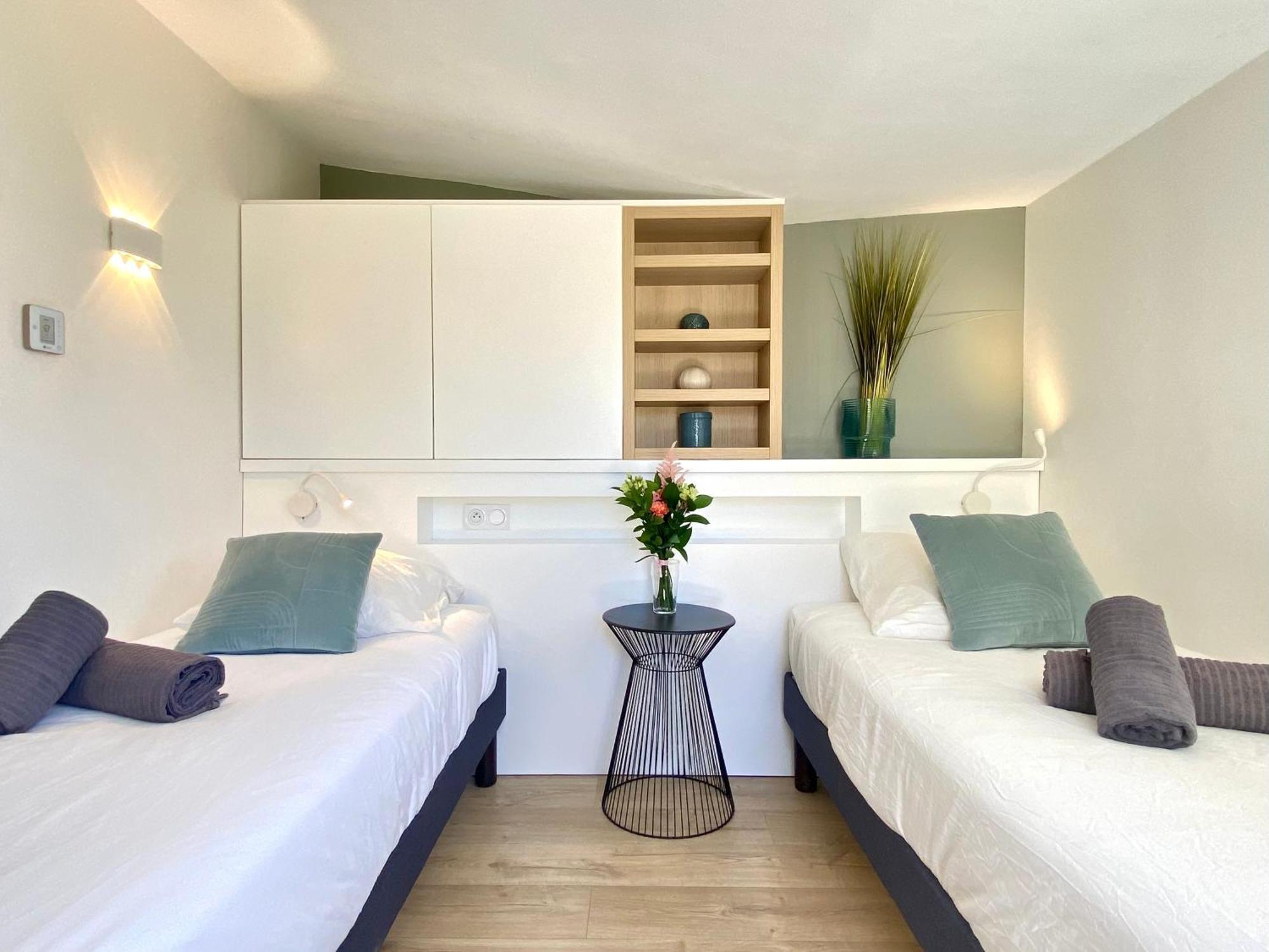 Apartment Les Toits Du Soleil: Luxury With Terraces And Jacuzzi In *
