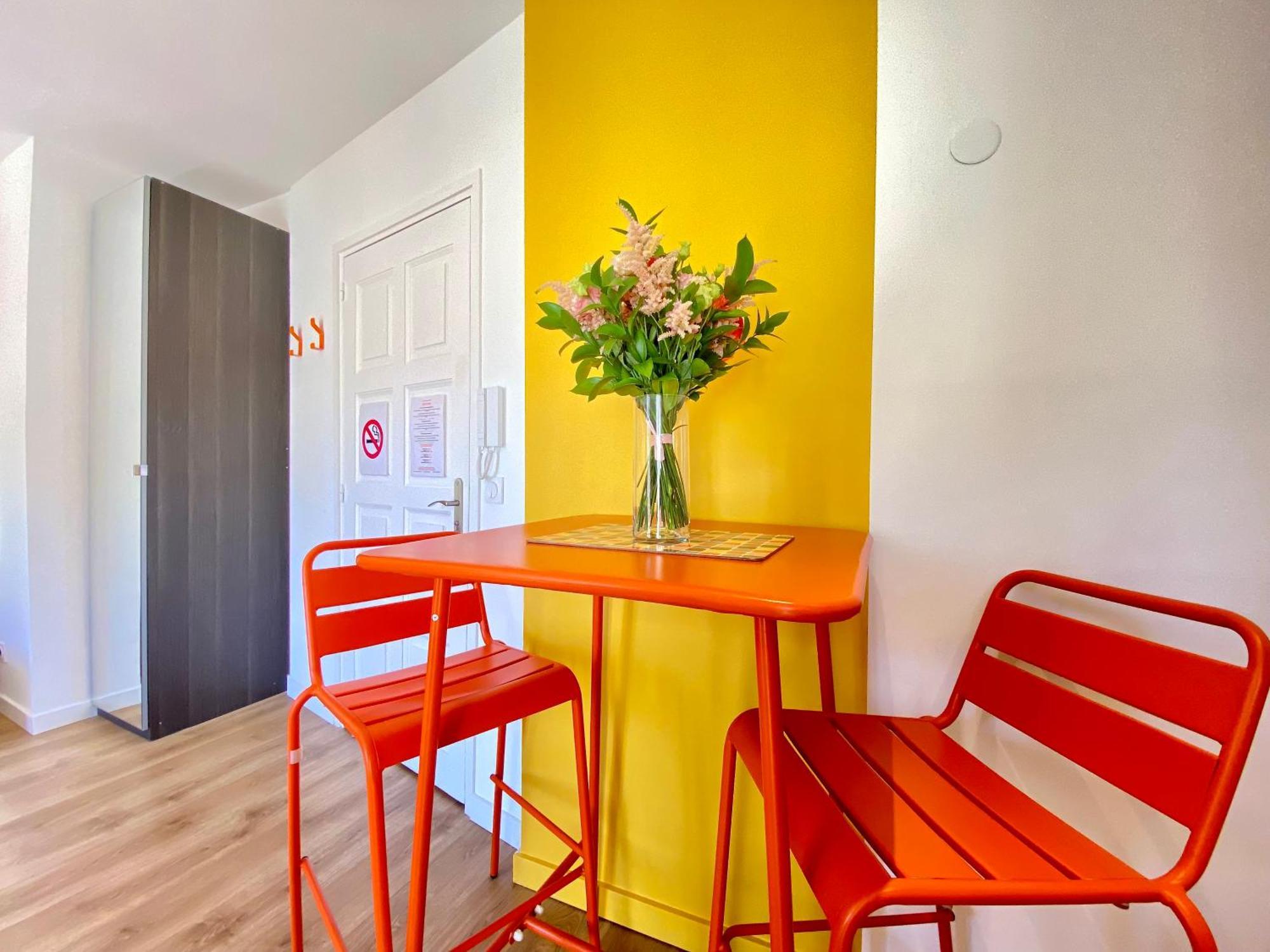 Luxury Toits Du Soleil By Scls Locations