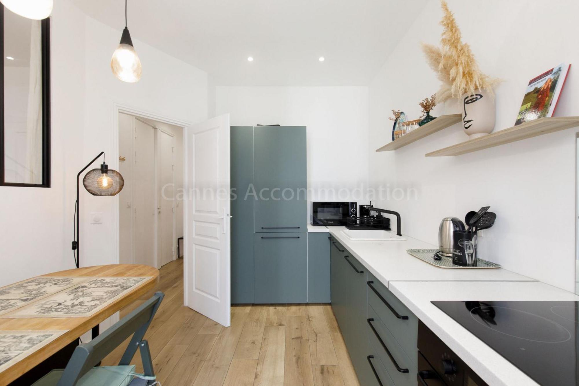 Apartment August