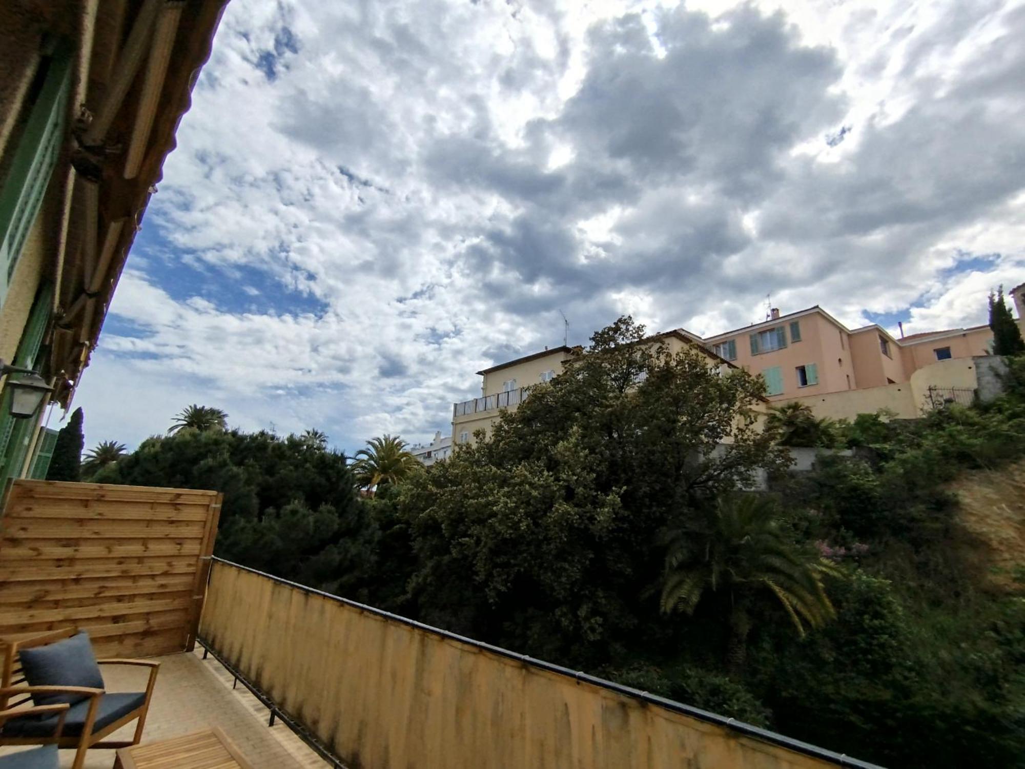 Apartment Grand Avec Terrasse Cannes