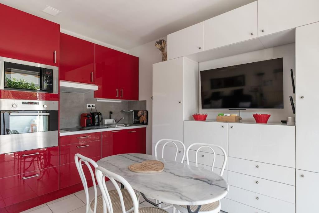 Apartment Superbe Bord De Avec Terrasse & Piscine *