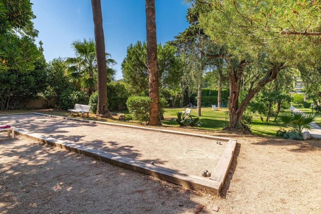 Apartment Superbe Bord De Avec Terrasse & Piscine
