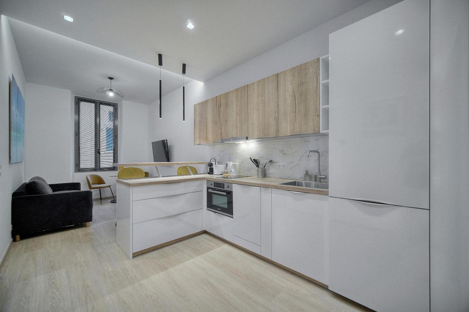 Apartment Ideal 2 Pieces Renove Proche Palais 2p1 Cannes